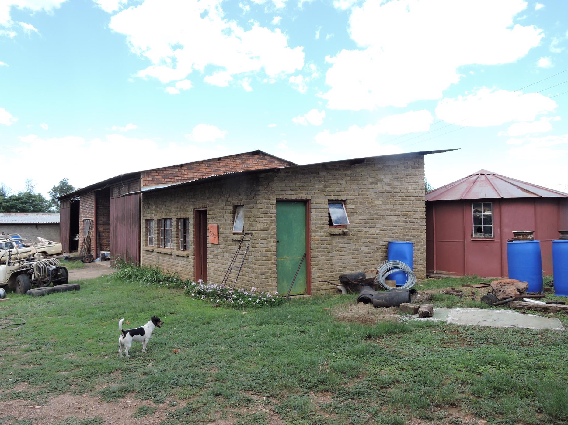 8.5 hectare Smallholding For Sale Zeerust 1RU1421673 Pam Golding