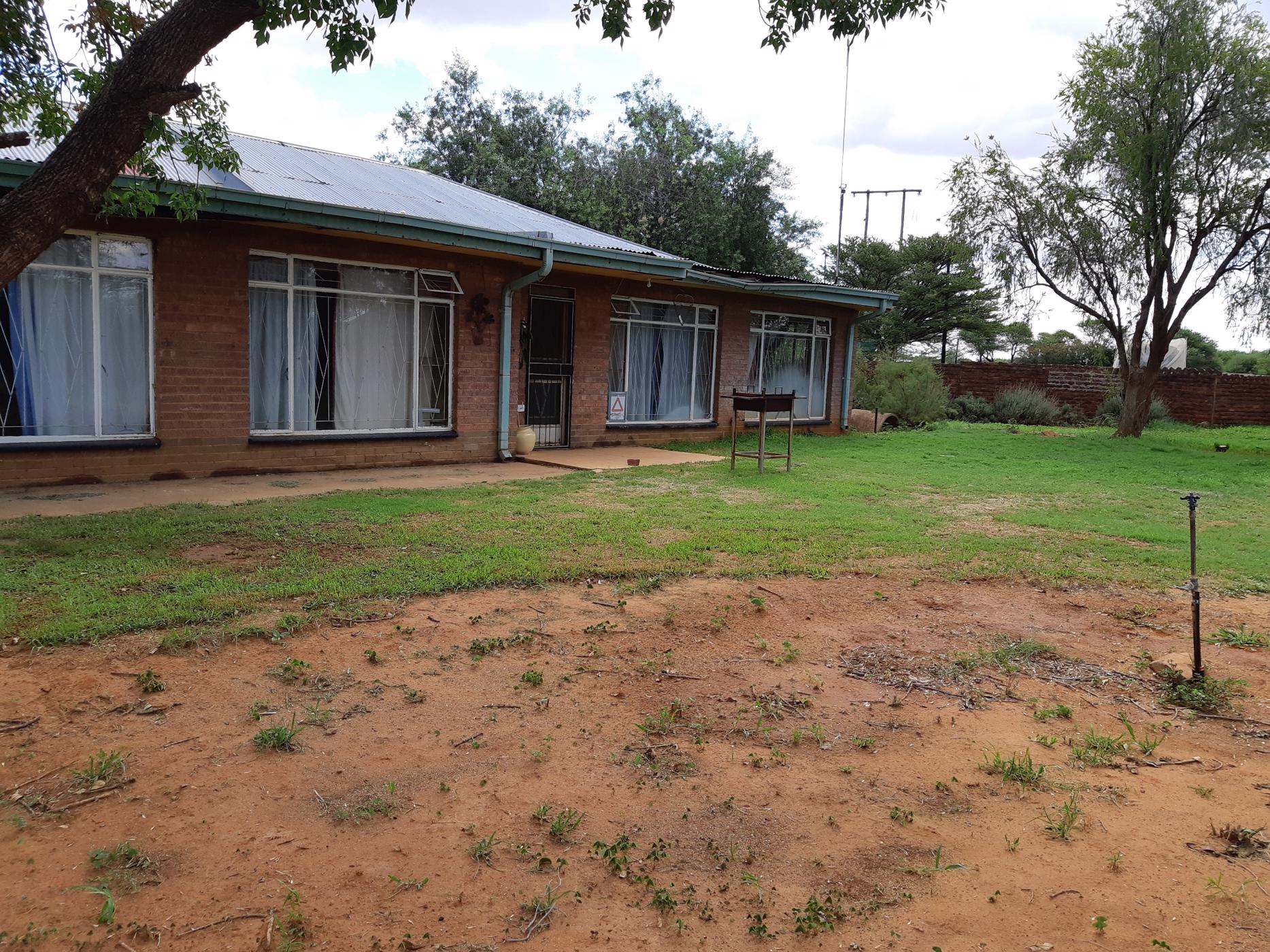 753 hectare Mixed Use Farm For Sale Christiana (North West Province