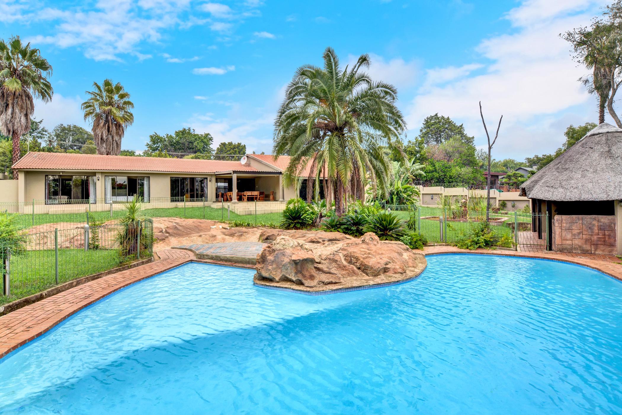 3 bedroom house for sale in Bryanston