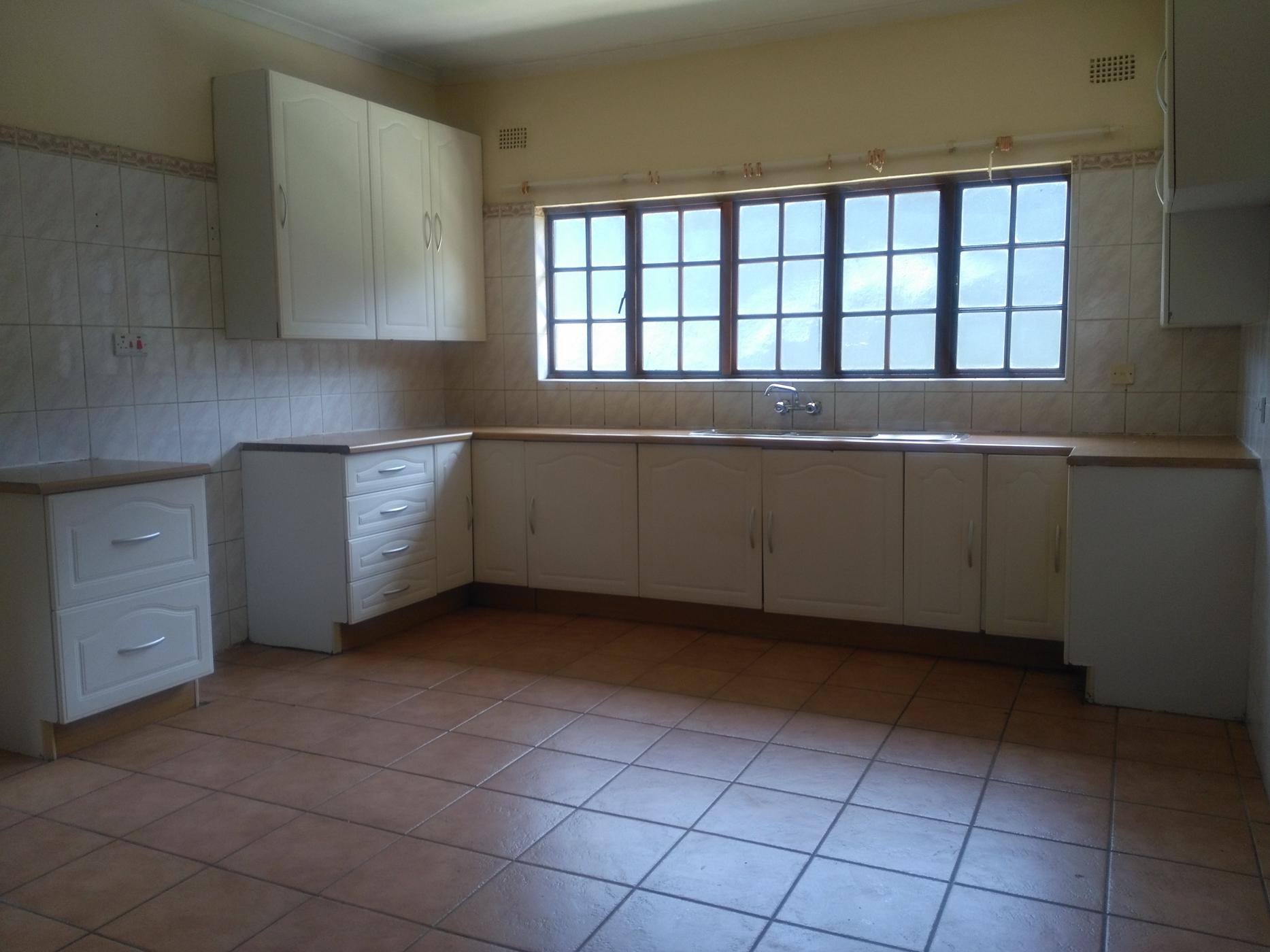 300 m2 Block of Flats To Rent Lusaka (Zambia) 3ZA1428630 Pam