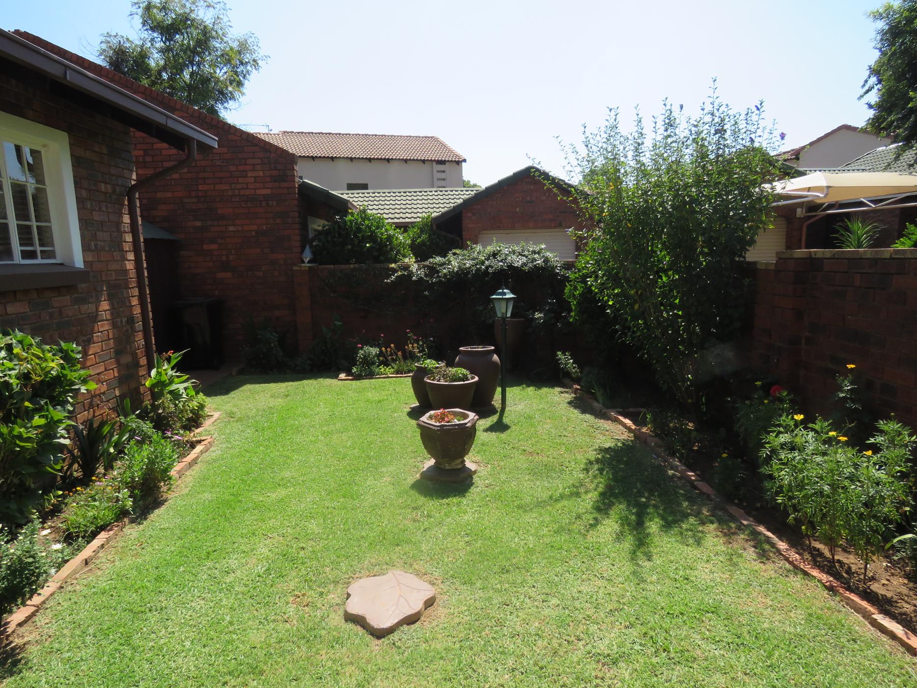 3 Bedroom Singlestorey Cluster For Sale Rynfield EN1635448 Pam