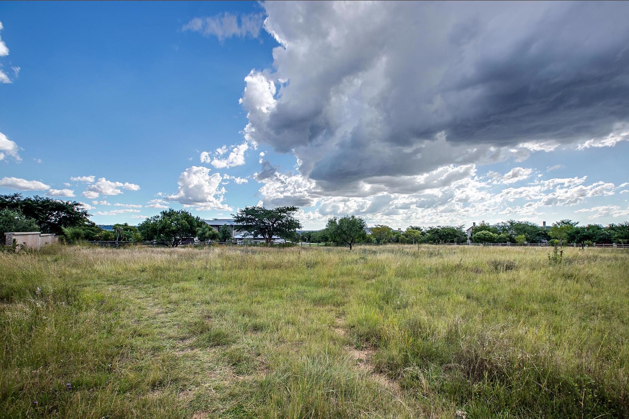 8500 m&sup2; residential vacant land for sale in Waterfall Equestrian Estate