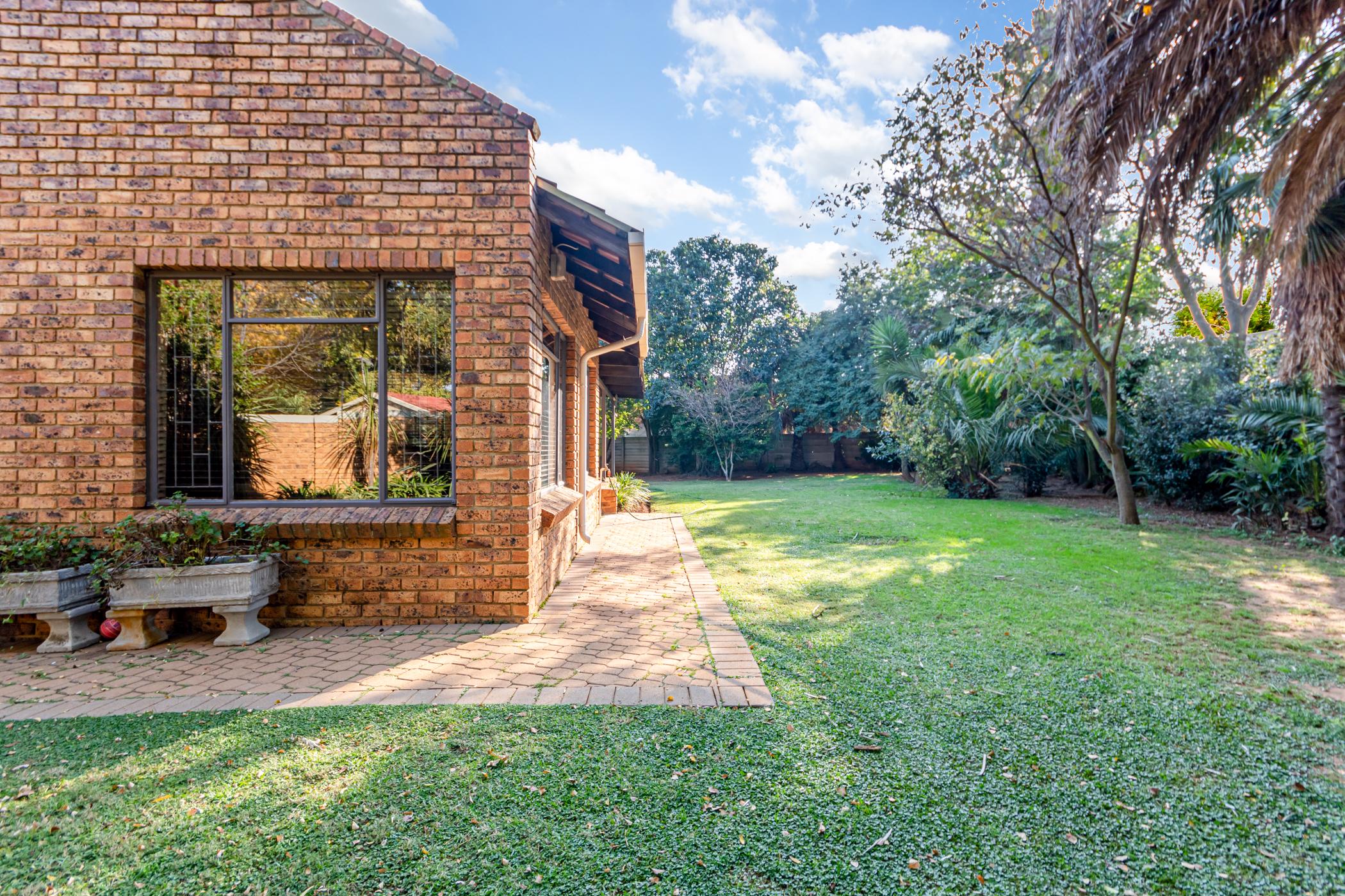 3 Bedroom House For Sale Country View (Benoni) 1BZ1436029 Pam Golding Properties