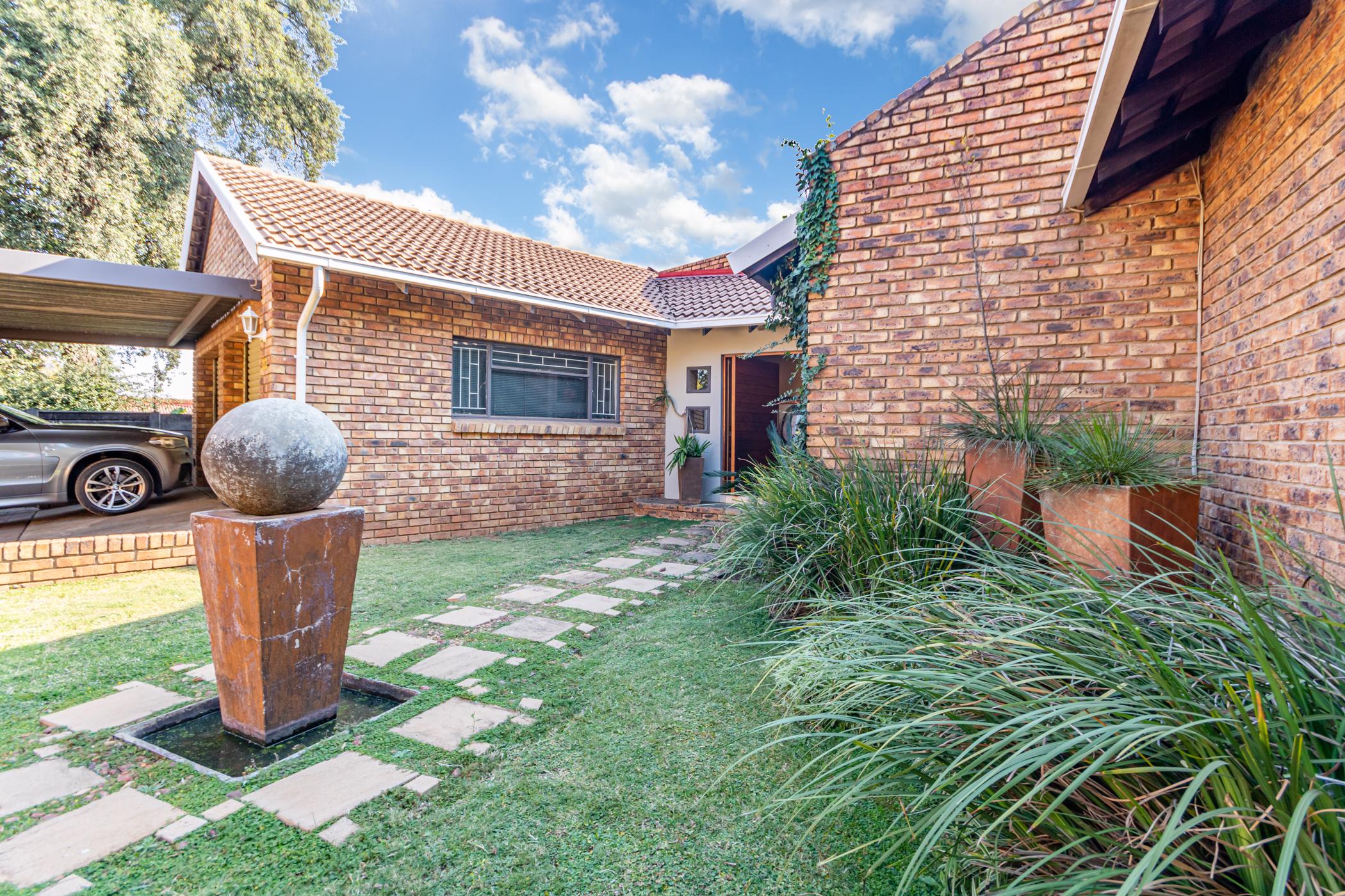 3 Bedroom House For Sale Country View (Benoni) 1BZ1436029 Pam