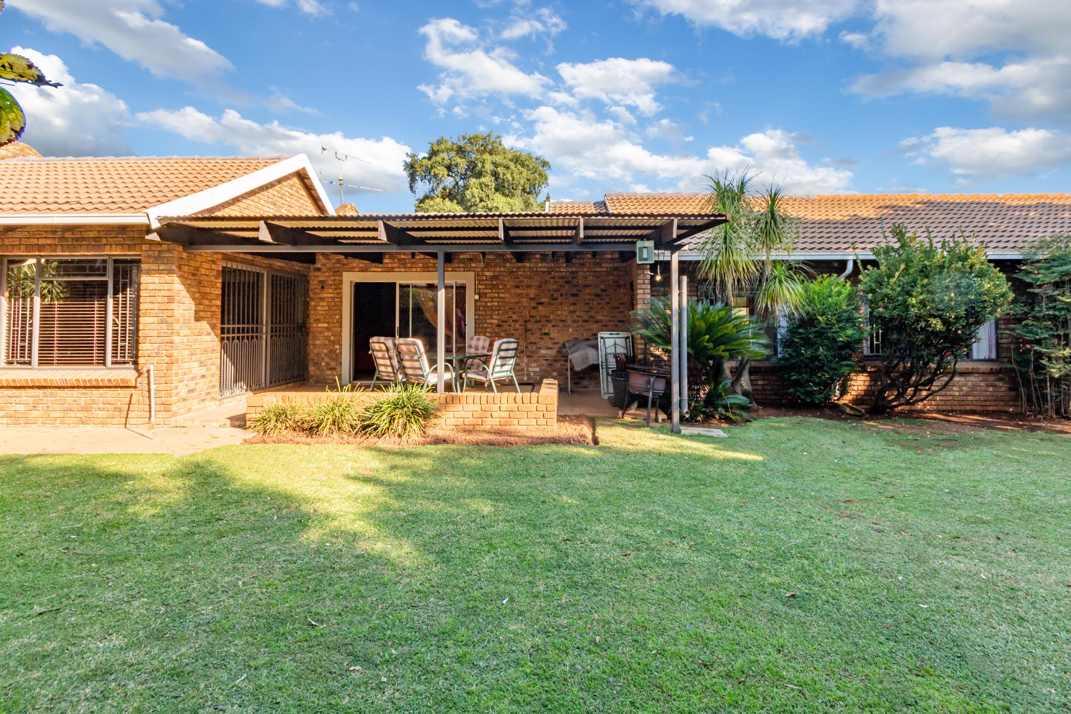 3 Bedroom House For Sale Country View (Benoni) 1BZ1436029 Pam