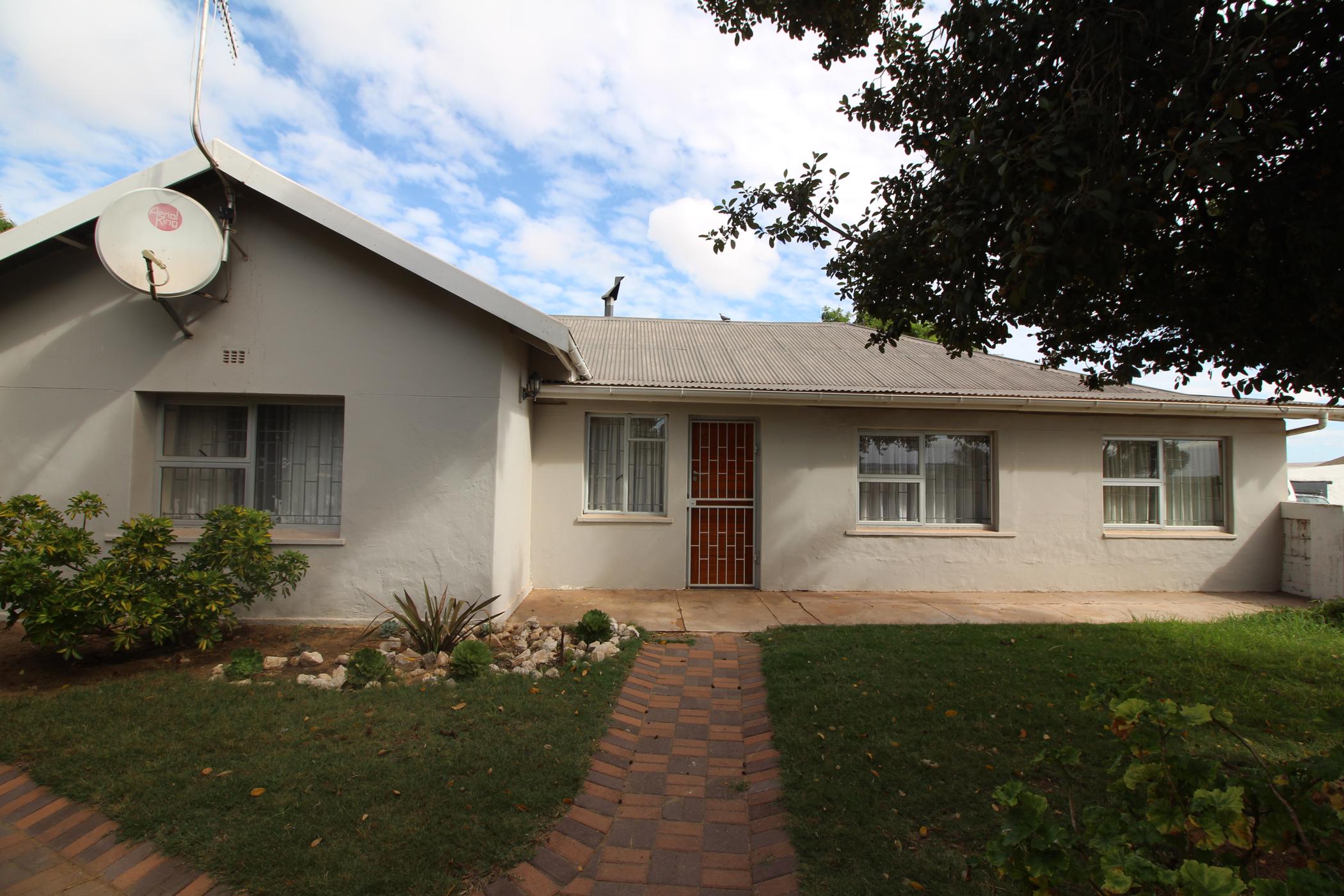 815 hectare Mixed Use Farm For Sale Vredenburg LA1436095 Pam