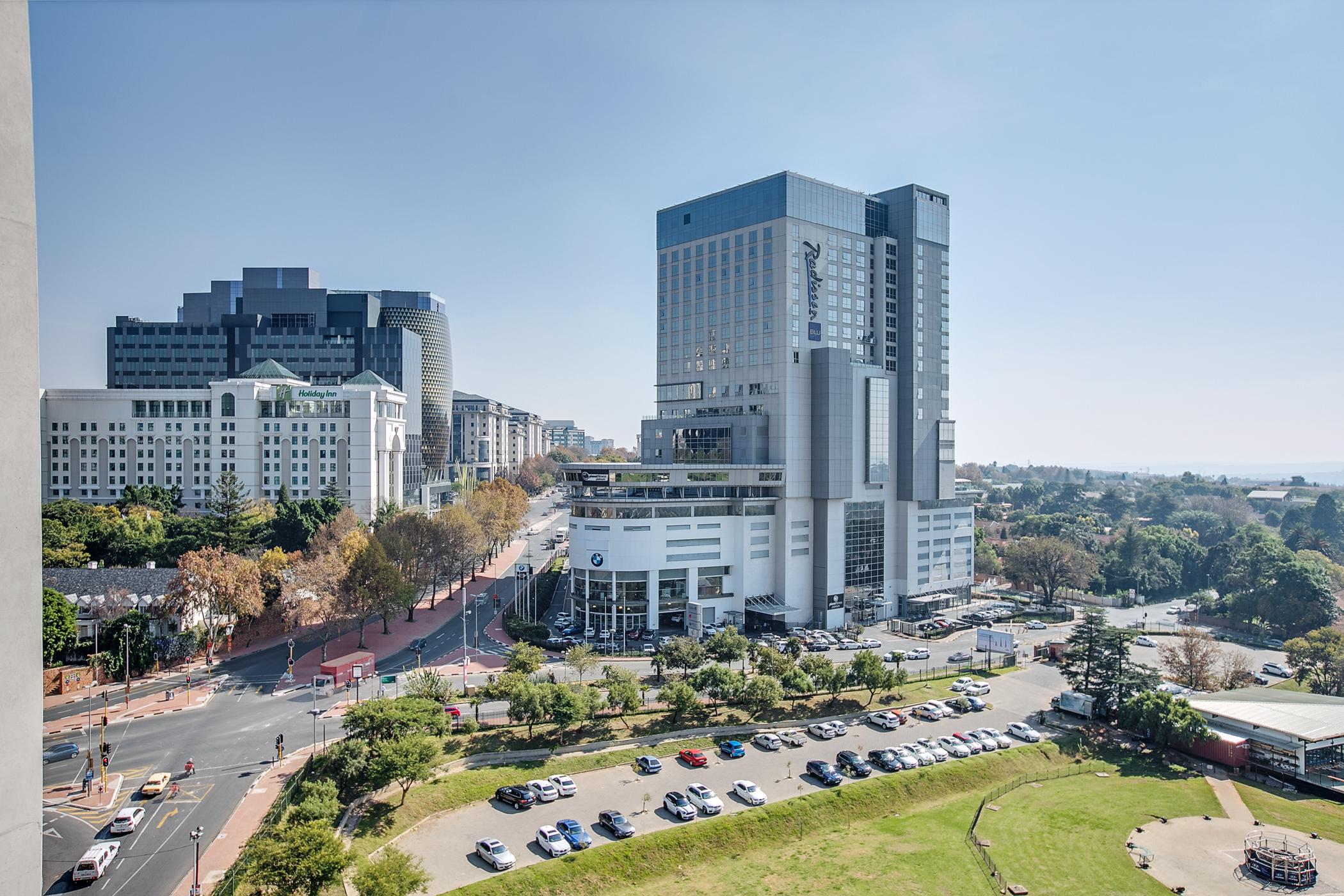 3 Bedroom Apartment To Rent Sandown (Sandton) JBL1436560 Pam