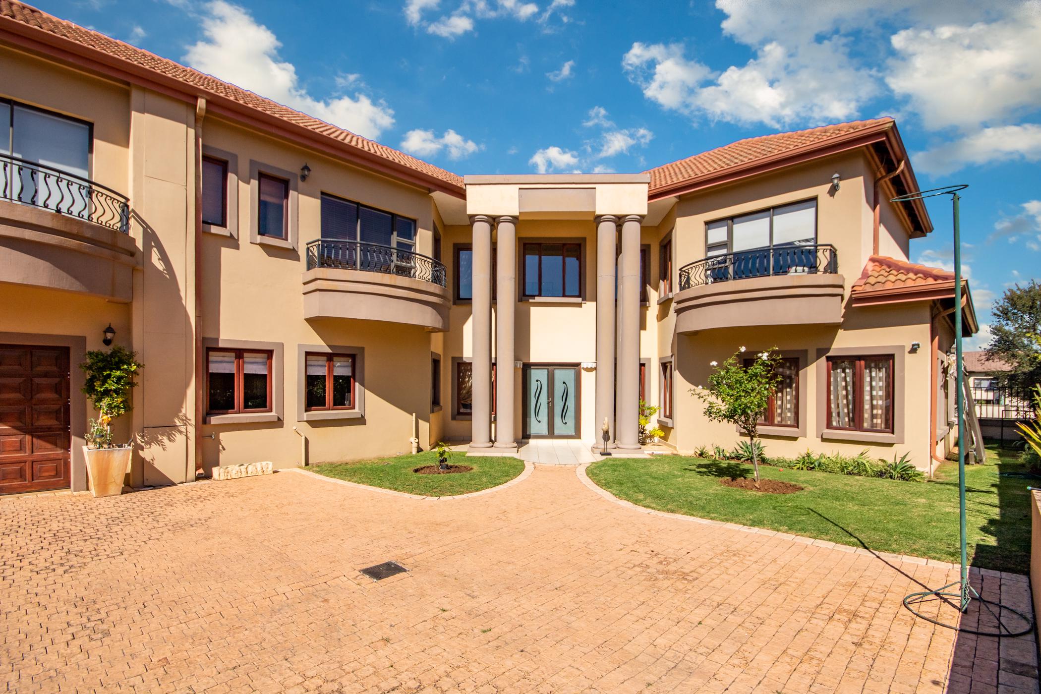 4 Bedroom House For Sale Aspen Hills Nature Reserve 1GV1434942