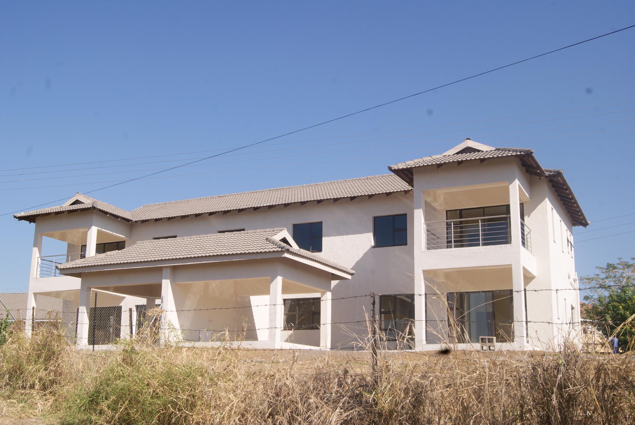 3 bedroom double-storey apartment for sale in Tubungu (Swaziland)