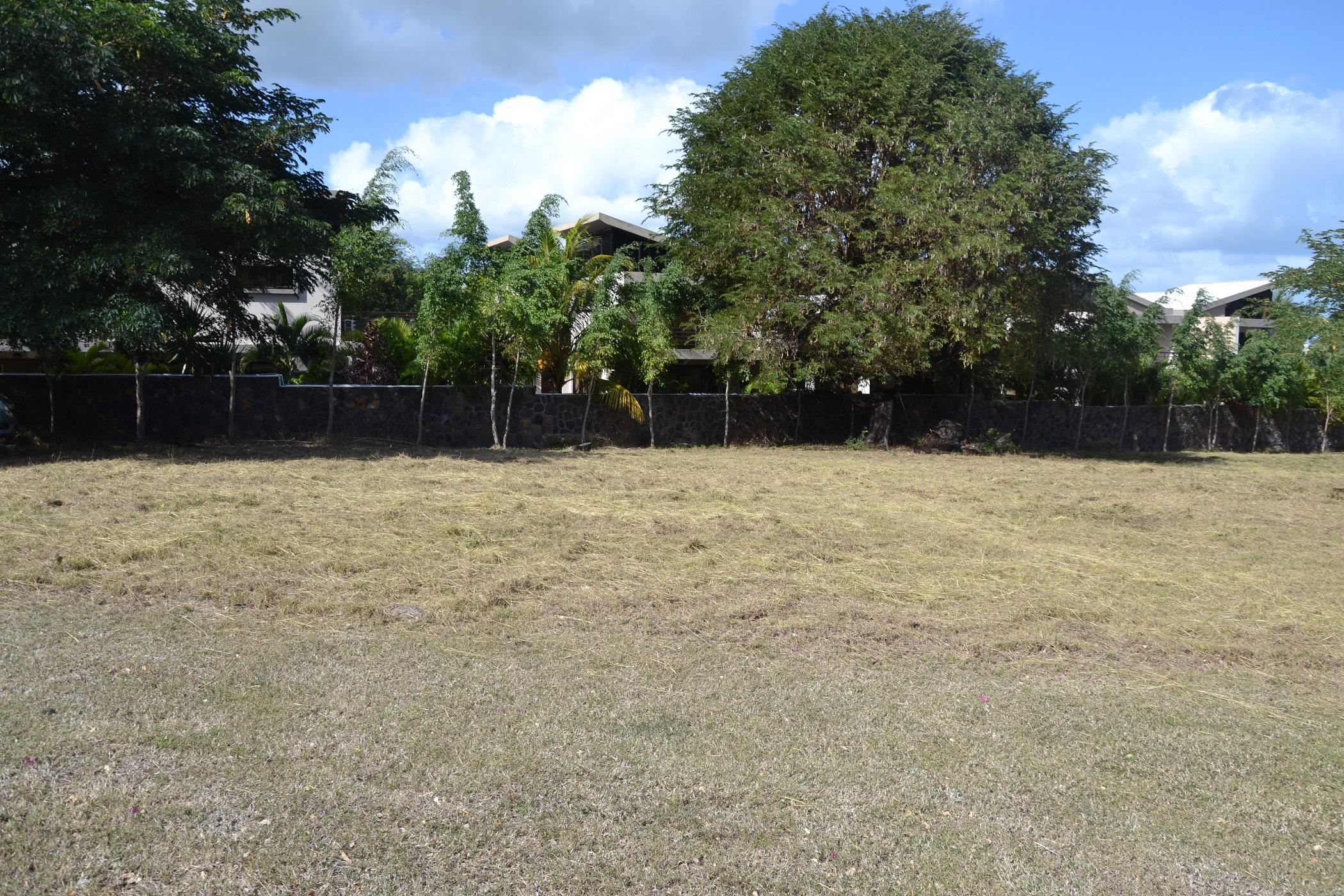 2210 m2 Vacant Land For Sale Black River (Mauritius) MUR1452004