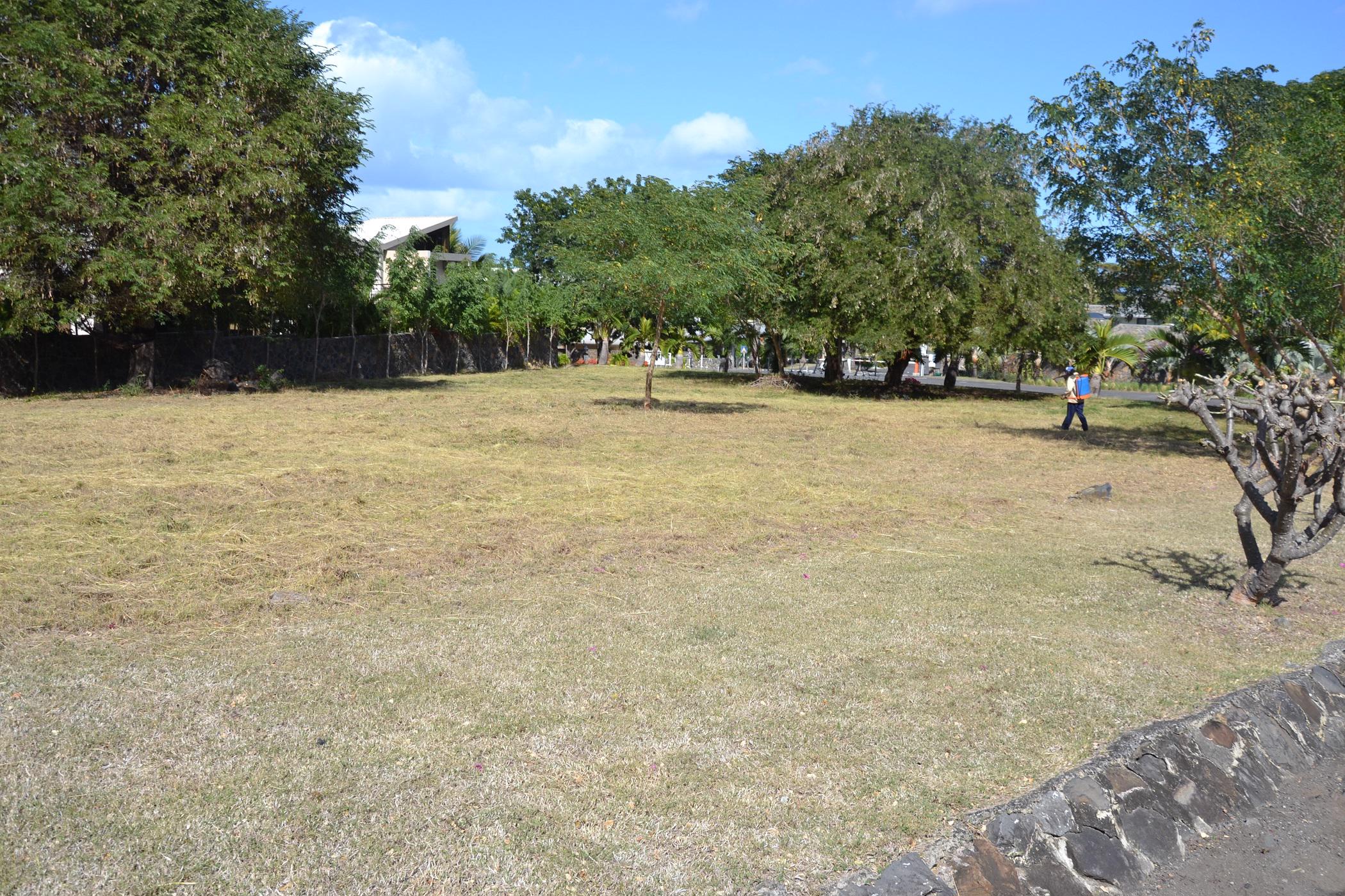 2210 m2 Vacant Land For Sale Black River (Mauritius) MUR1452004