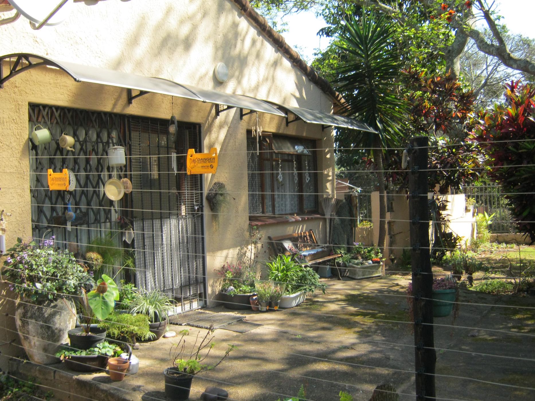 6 Bedroom House For Sale Glenmore Beach 1PD1452322 Pam Golding