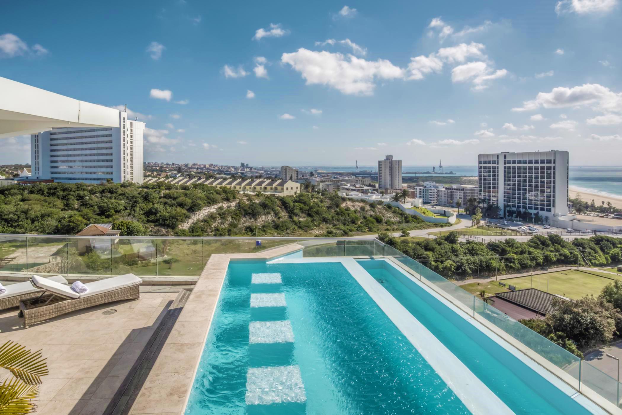 3 bedroom penthouse apartment for sale in Summerstrand