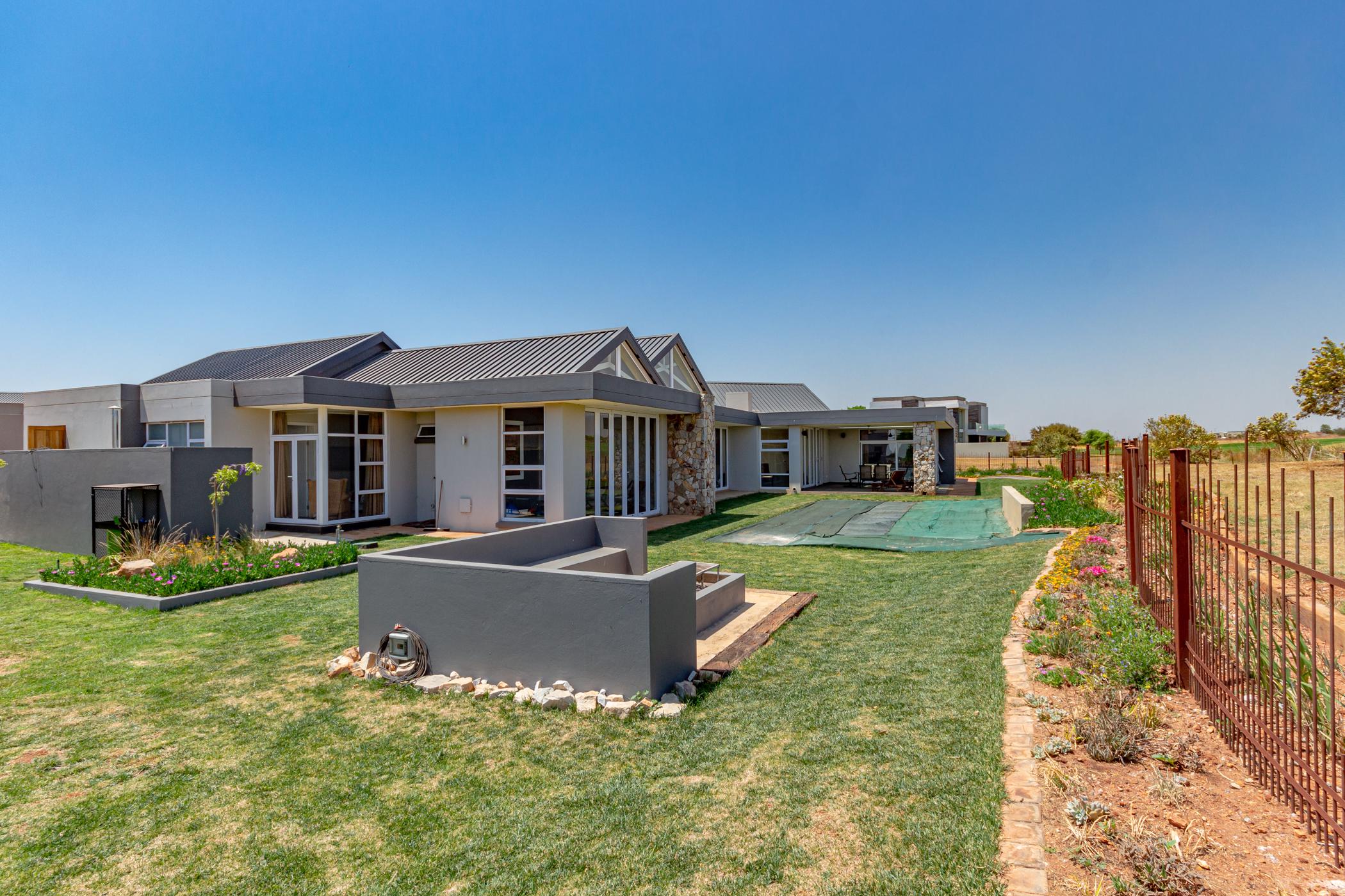 3 Bedroom House For Sale Serengeti Golf Estate 1KQ1462233 Pam Golding Properties