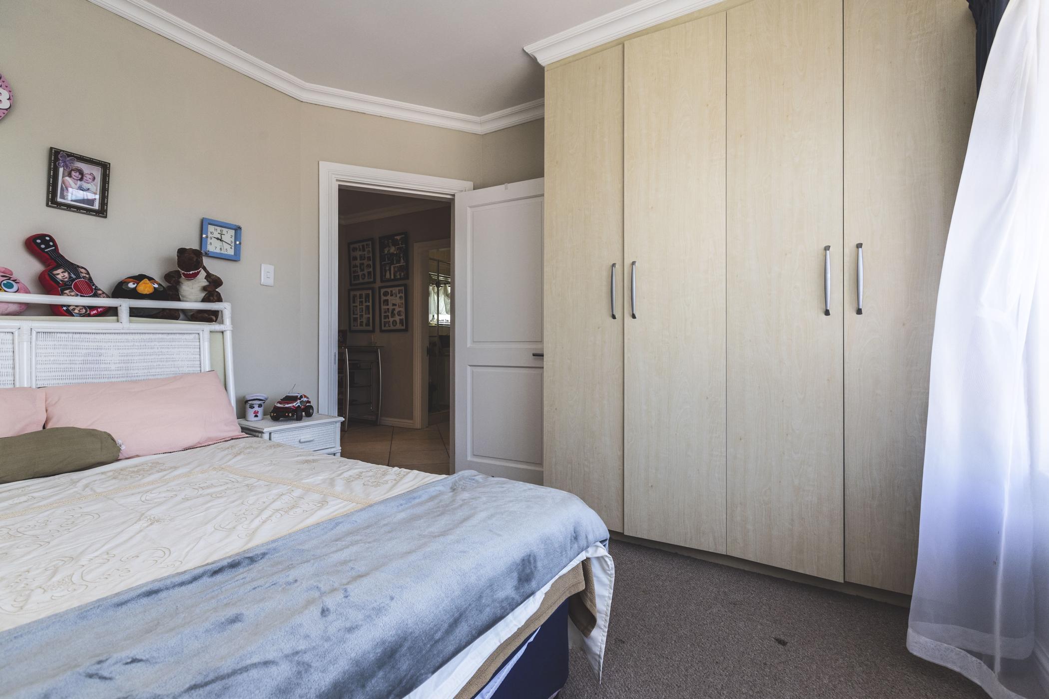 3 Bedroom Townhouse For Sale Beacon Bay 1ET1460917 Pam Golding Properties