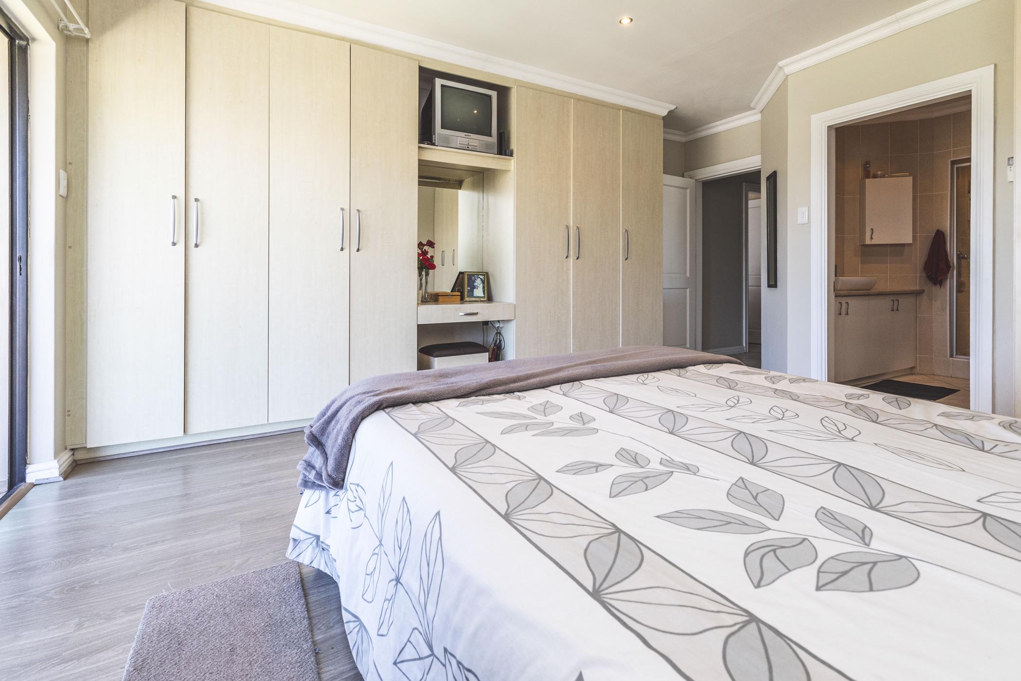 3 Bedroom Townhouse For Sale Beacon Bay 1ET1460917 Pam Golding Properties