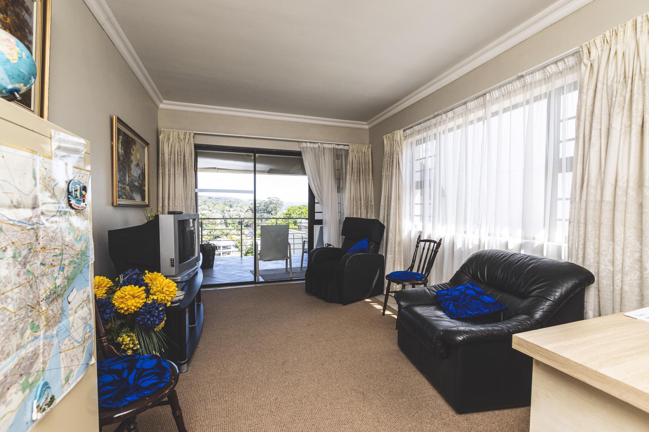 3 Bedroom Townhouse For Sale Beacon Bay 1ET1460917 Pam Golding