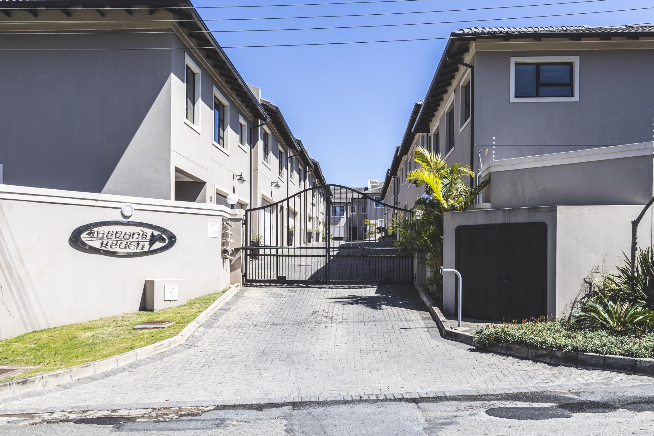 3 Bedroom Townhouse For Sale Beacon Bay 1ET1460917 Pam Golding Properties