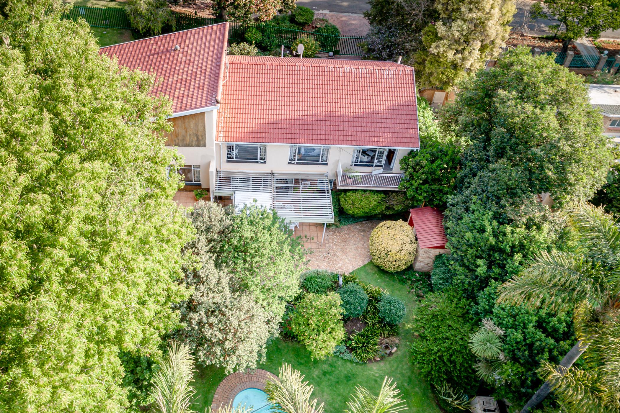 4 Bedroom House For Sale Northcliff (Johannesburg) 1RG1446447 Pam