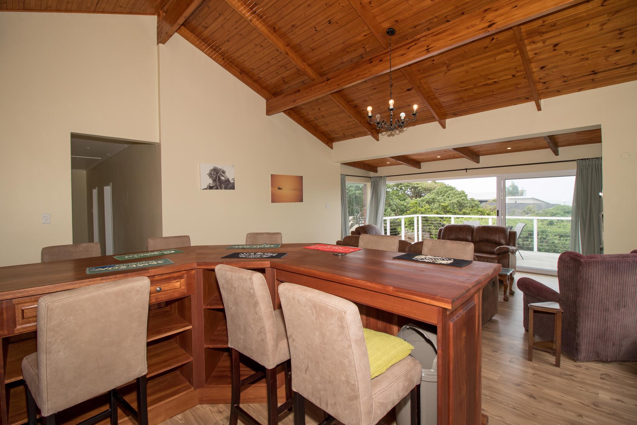 4 Bedroom Doublestorey House To Rent Kenton on Sea 1KO1651515