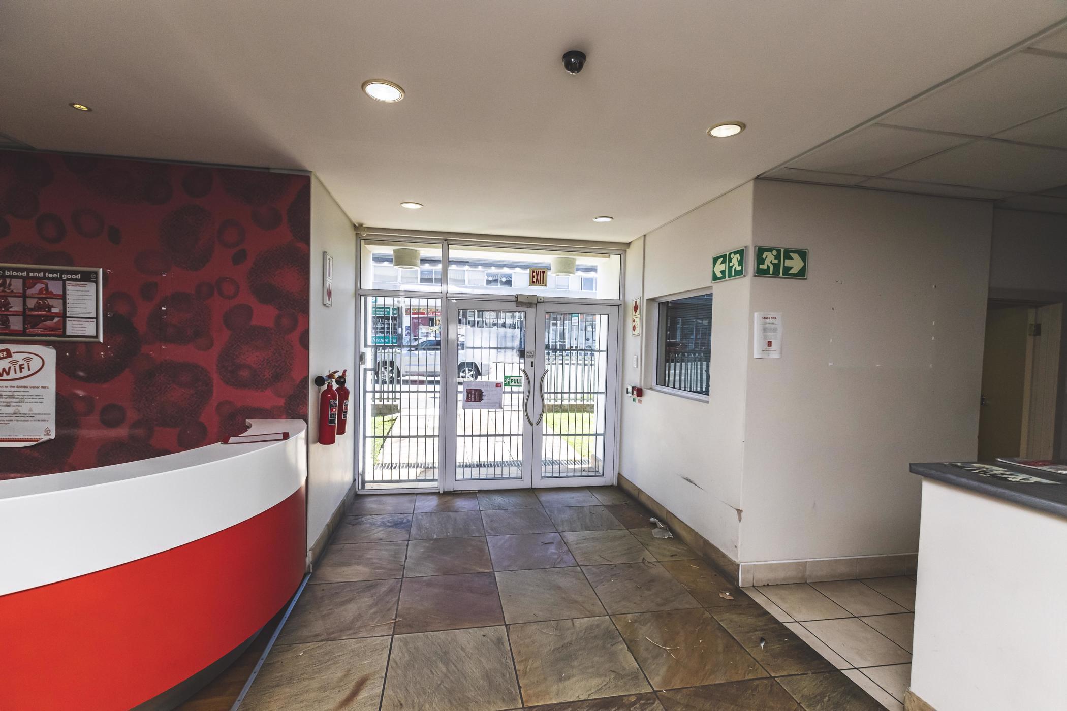 1222 m2 Commercial Office For Sale Berea (East London) 1ET1465197