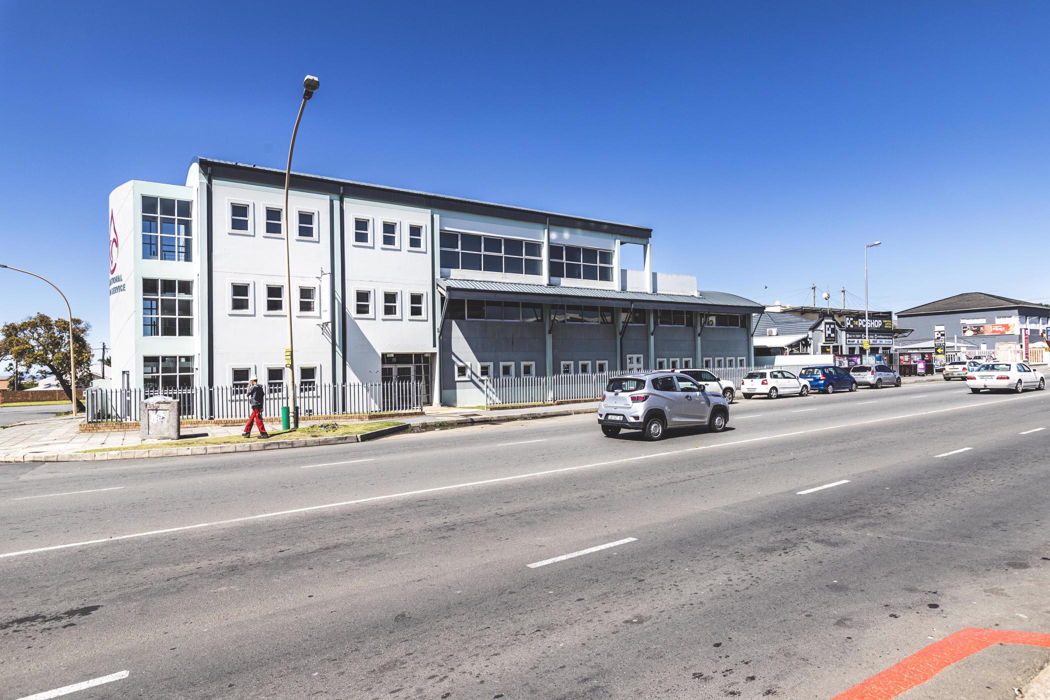 1222 m2 Commercial Office For Sale Berea (East London) 1ET1465197