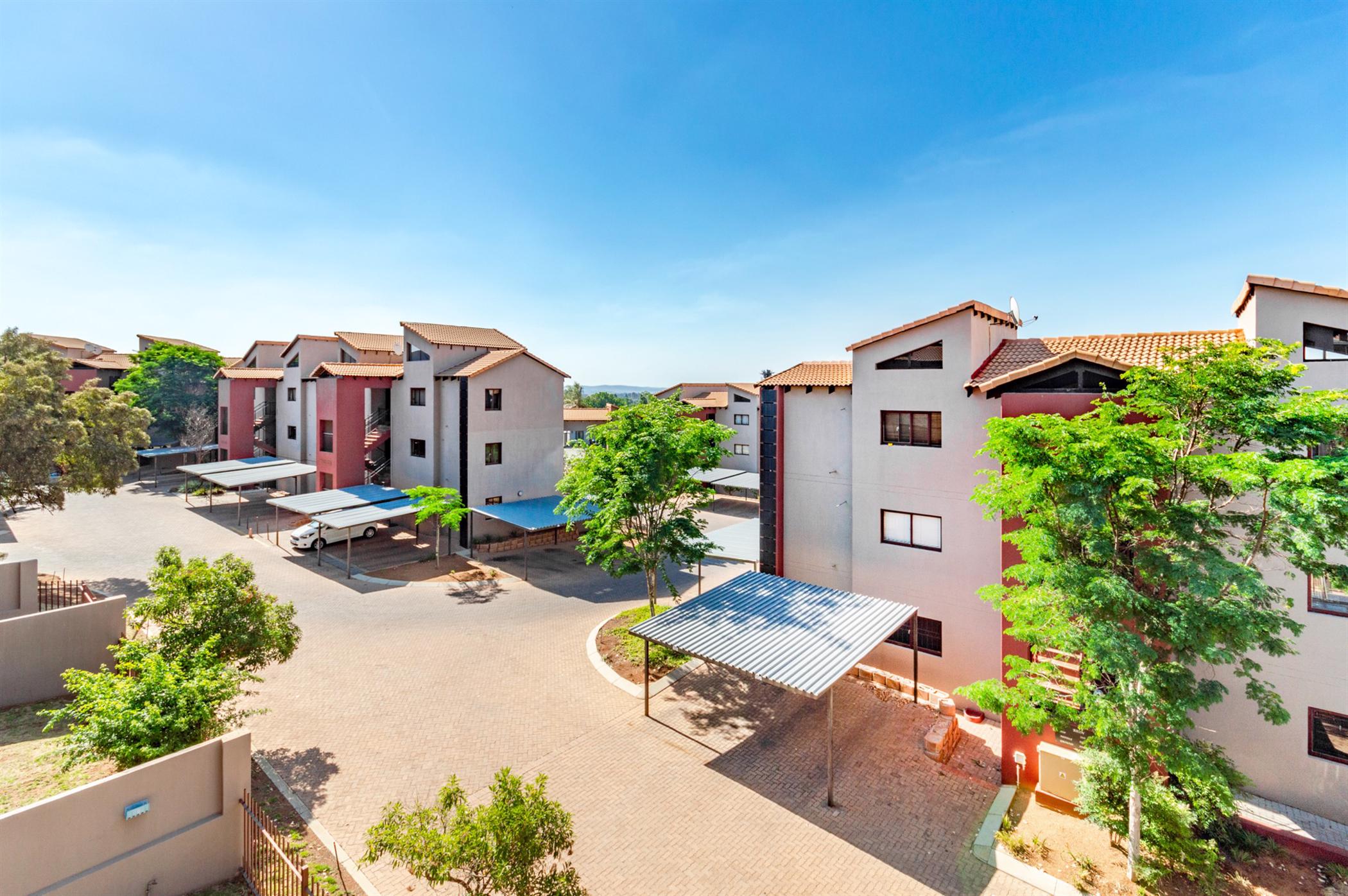 2 Bedroom Apartment For Sale Honeydew (Randburg) 1RG1464236 Pam