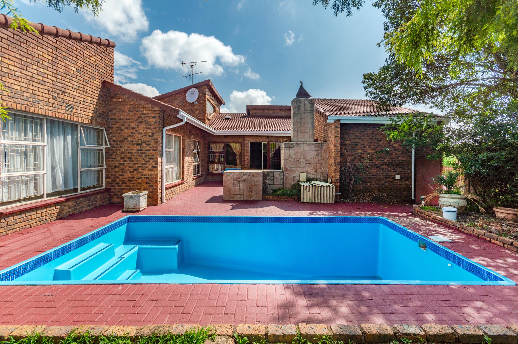 5 Bedroom House For Sale Norkem Park 1KQ1465119 Pam Golding