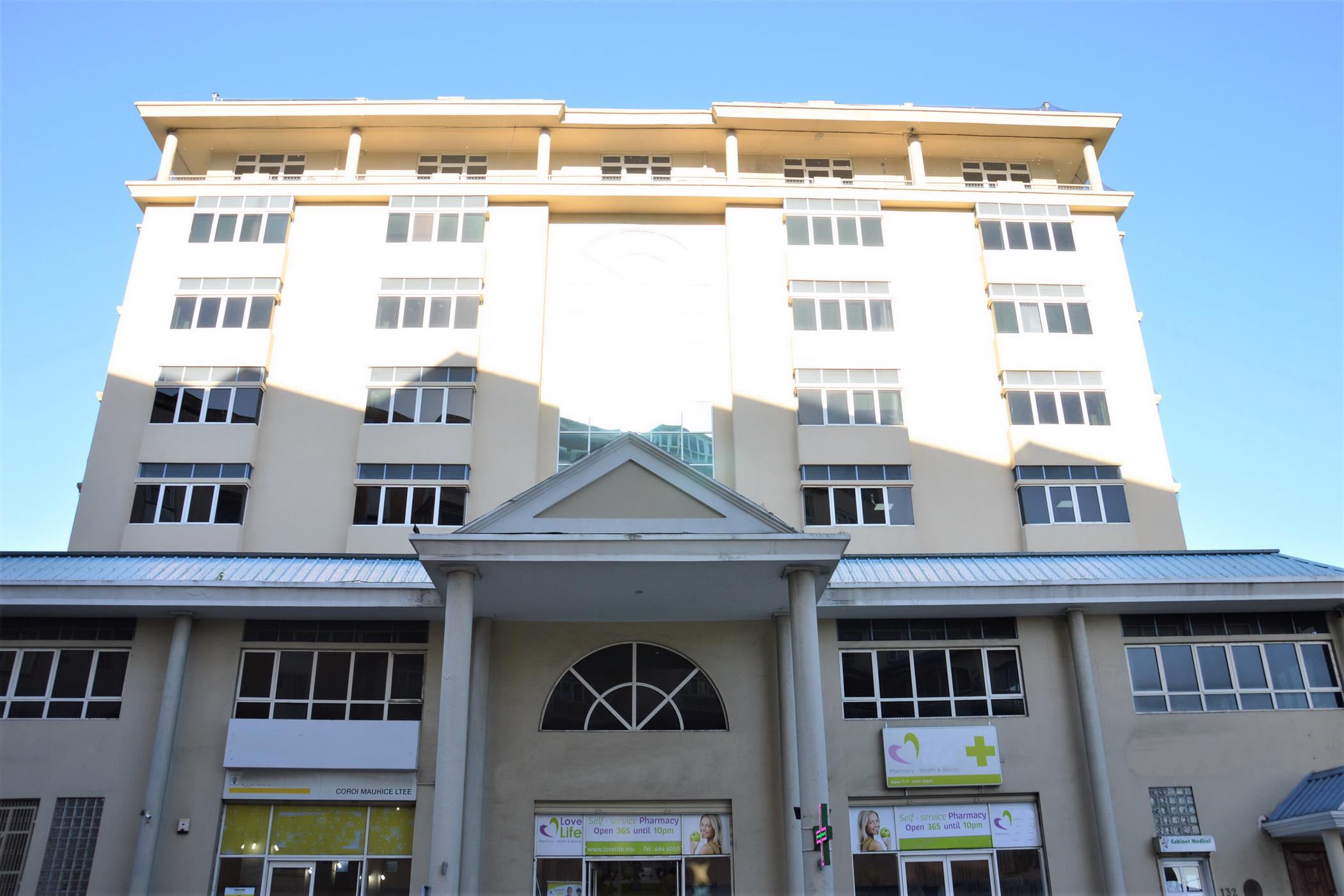 173 m&sup2; commercial office to rent in Quatre Bornes (Mauritius)