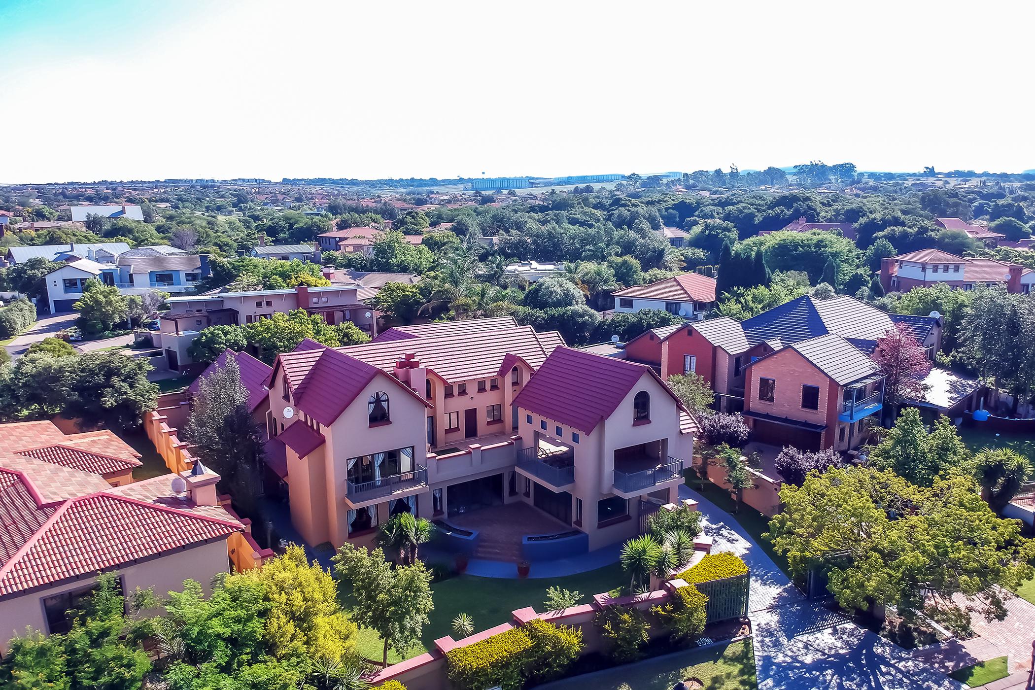 7 Bedroom House For Sale Midstream Estate CN1468866 Pam Golding