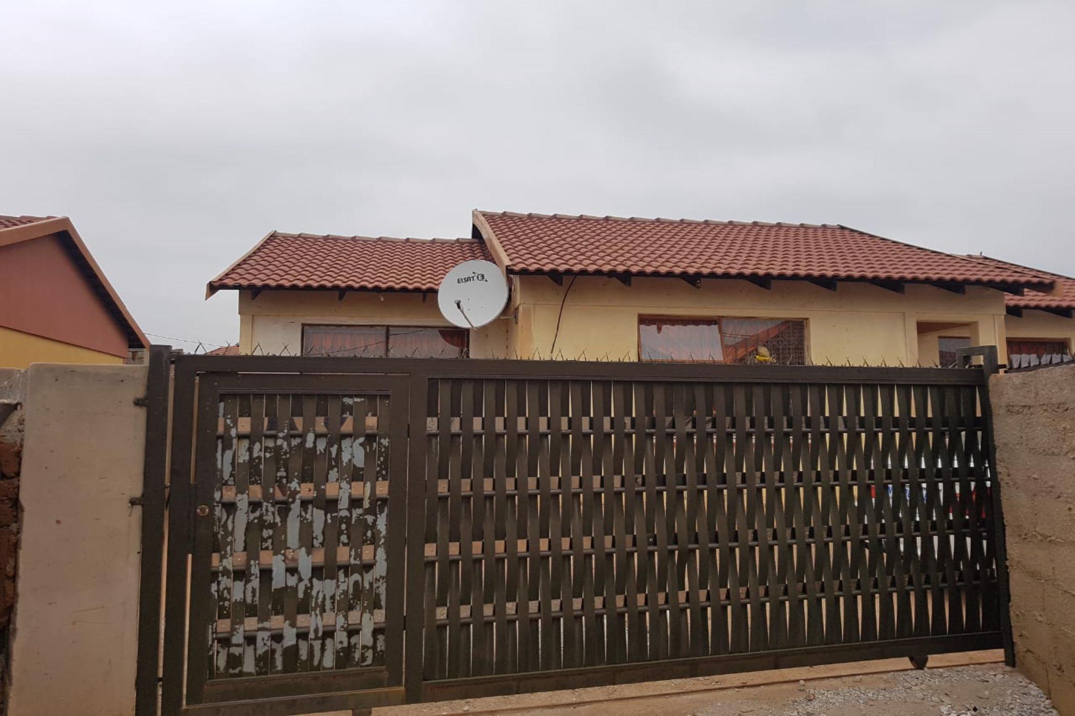 3 Bedroom House For Sale Leachville Ext 2 1BJ1623719 Pam Golding