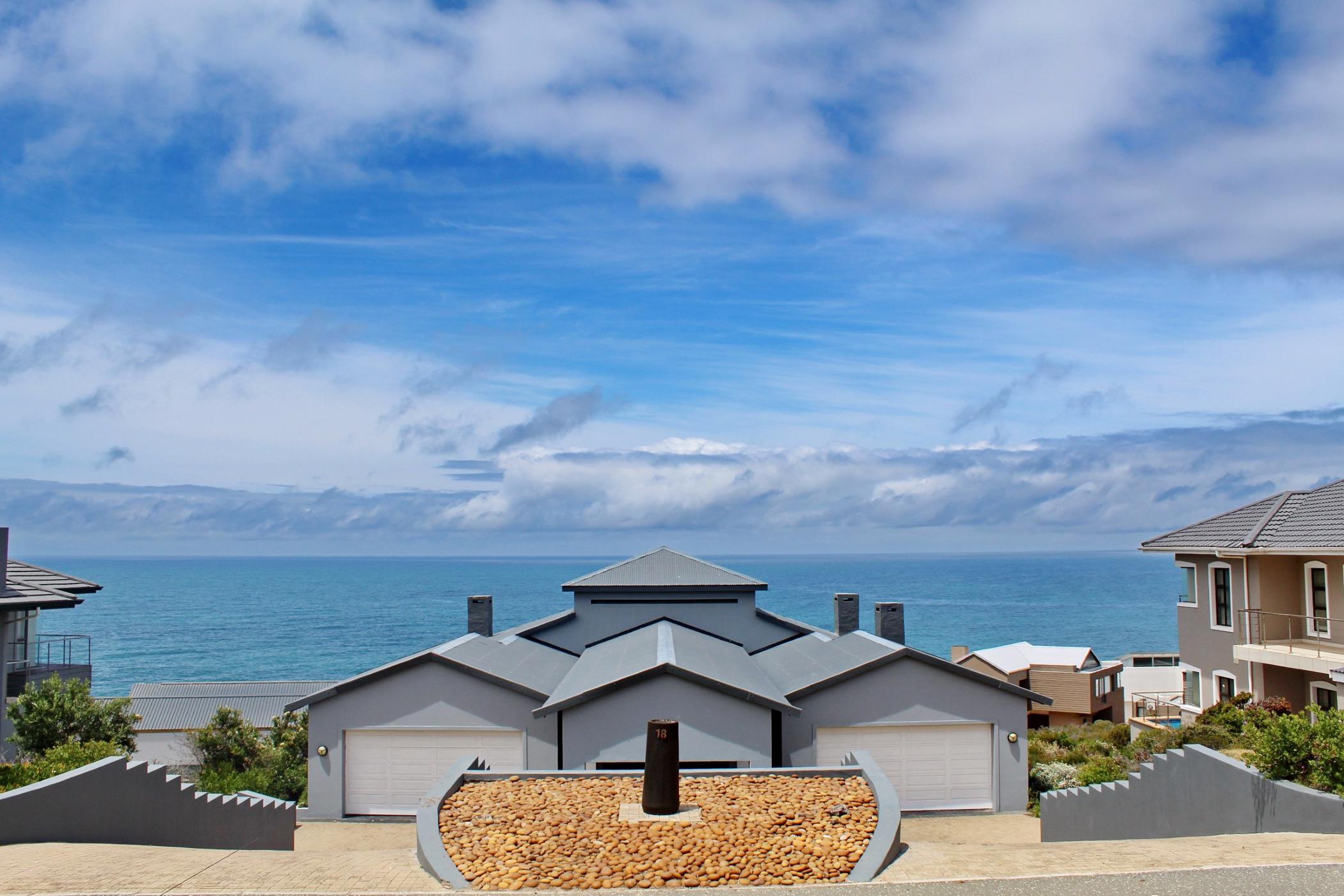 5 Bedroom Doublestorey House For Sale Pinnacle Point Golf Estate