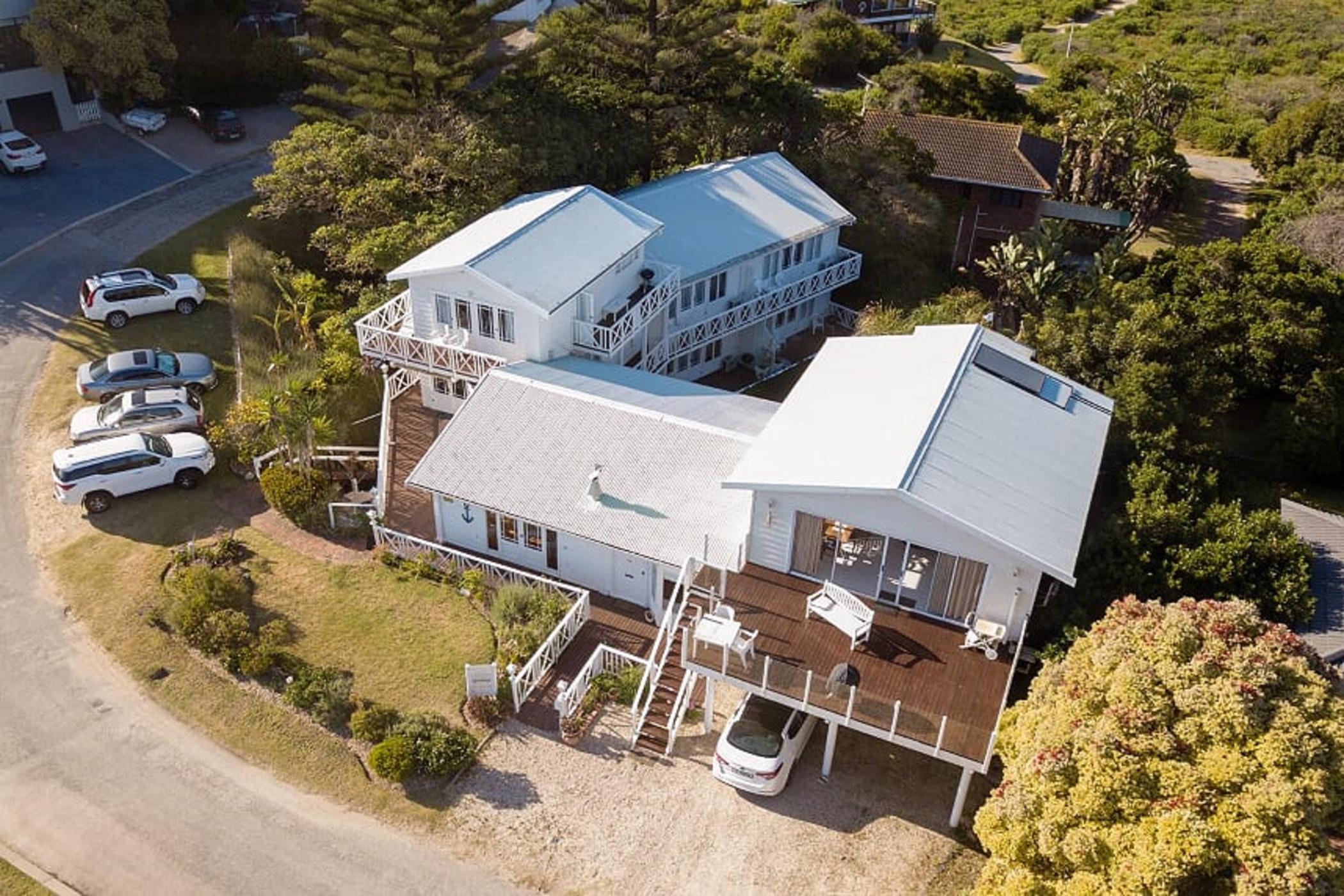 6 Guest Room Guesthouse For Sale Brenton on Sea 1KG1468207 Pam