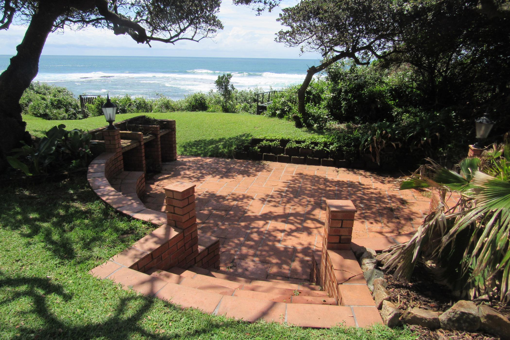 5 Bedroom House For Sale Oslo Beach (Port Shepstone) 1PX1471965 Pam Golding Properties