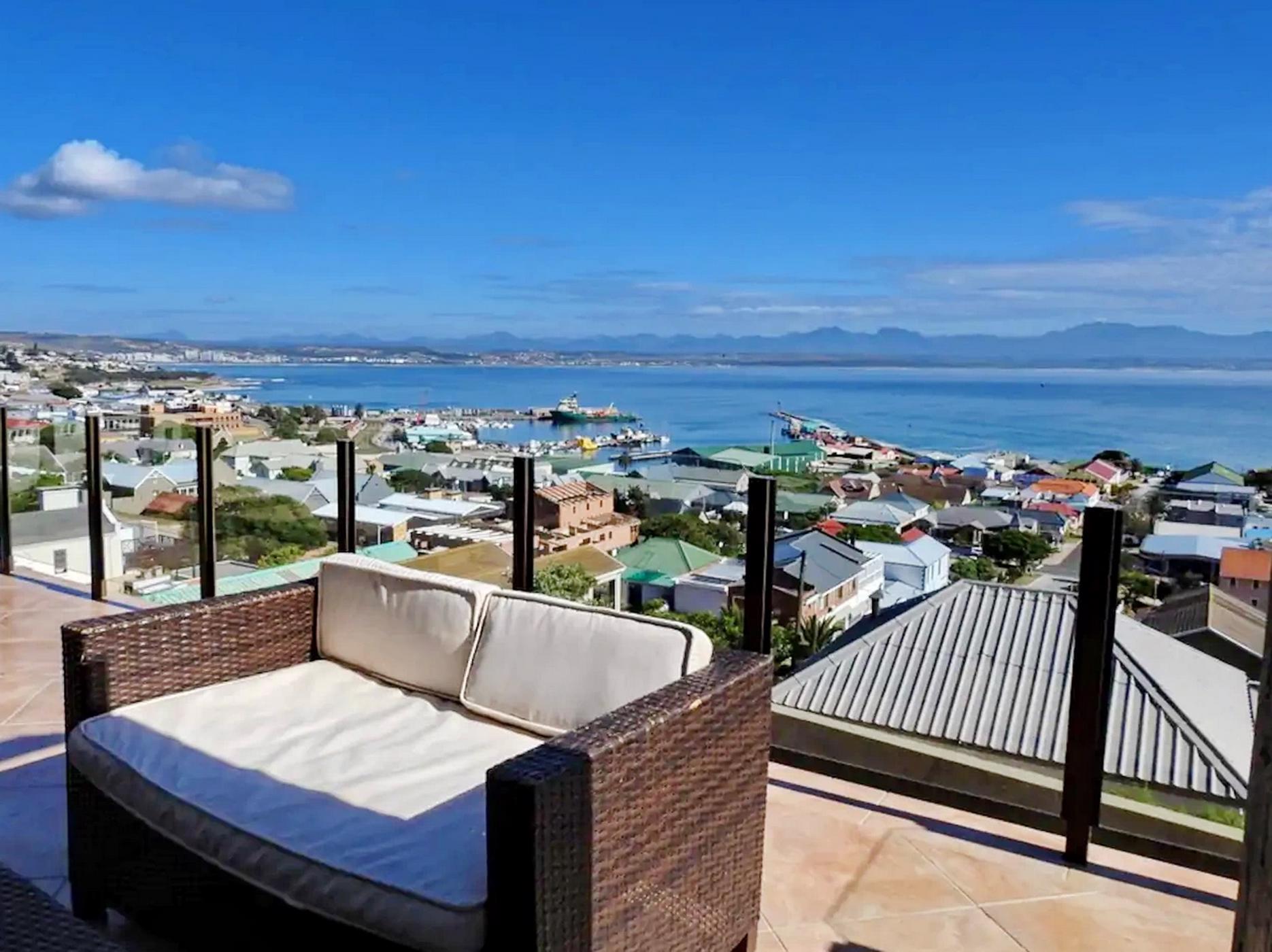 3 Bedroom House To Rent Mossel Bay Central 1MB1477117 Pam Golding