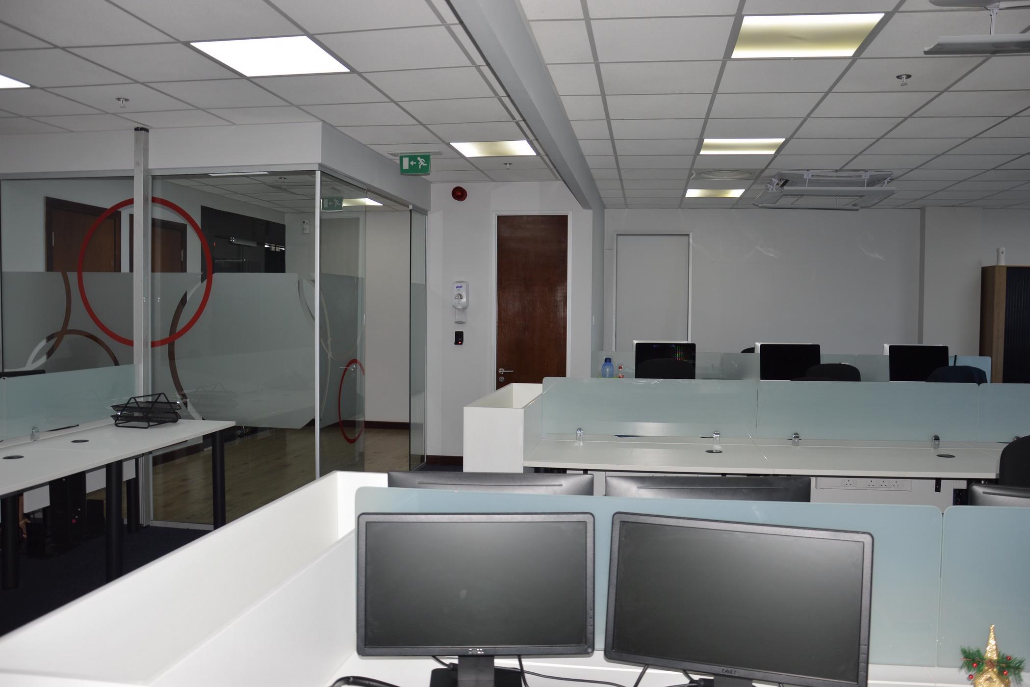 355 m2 Commercial Office For Sale Ebene (Mauritius) MCM1478634