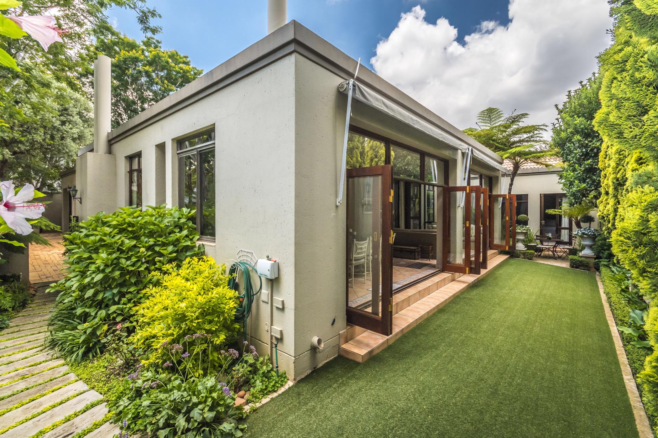 3 Bedroom Cluster House For Sale Northcliff (Johannesburg