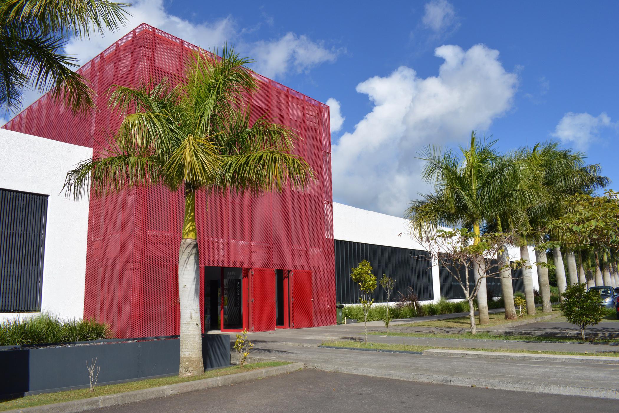 106 m&sup2; commercial office to rent in Phoenix (Mauritius)