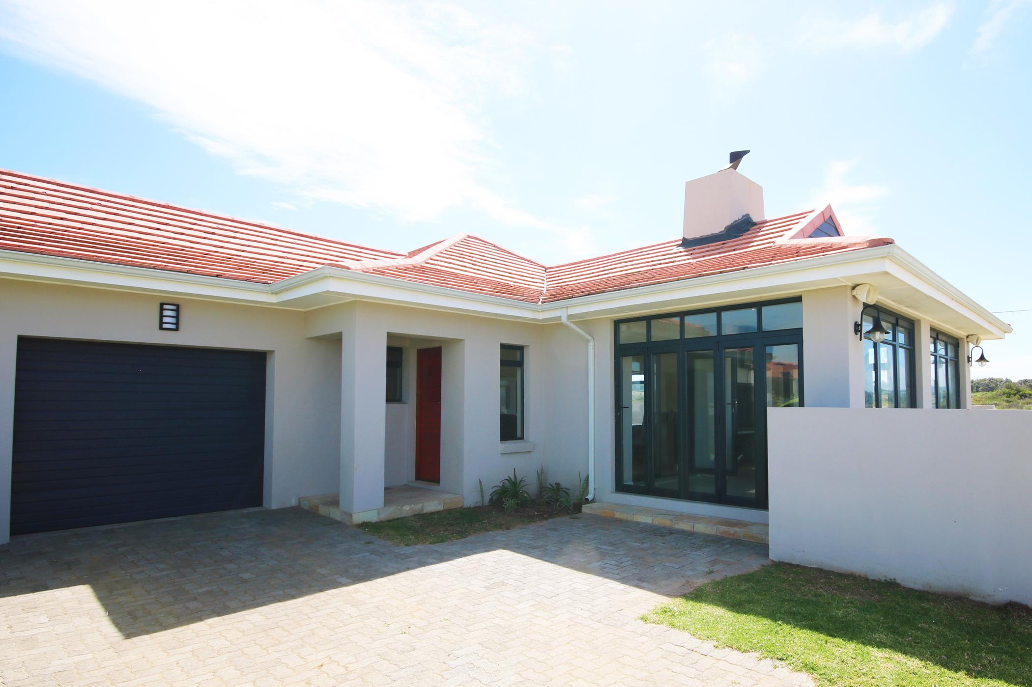 Kidds Beach 6 Bedroom Houses For Sale Pam Golding Properties