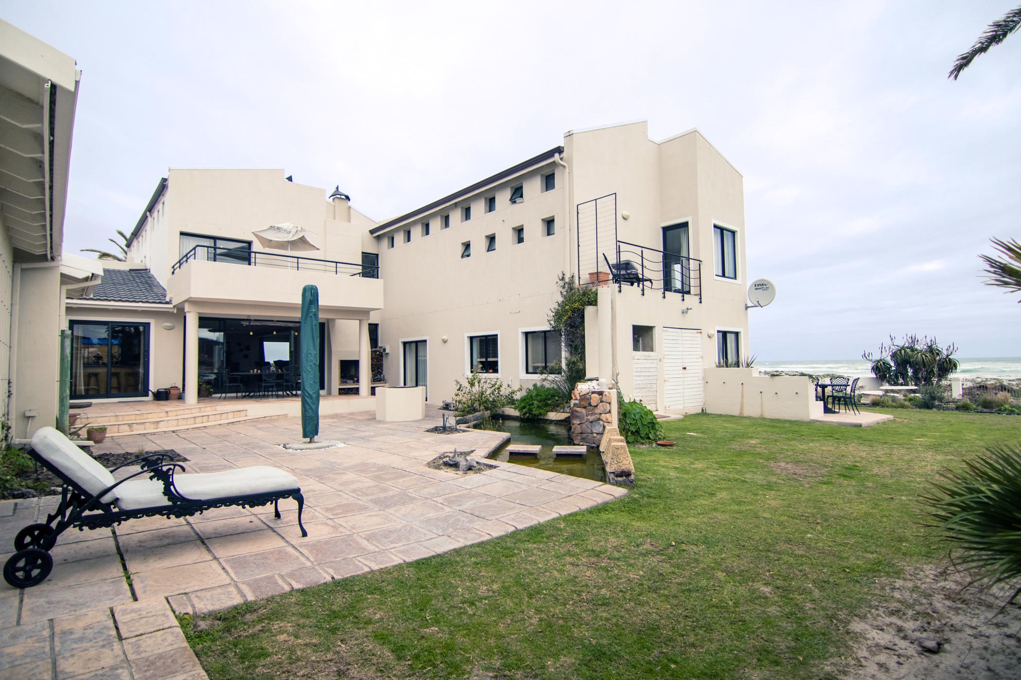 7 Bedroom House For Sale Van Riebeeckstrand 1TV1445575 Pam