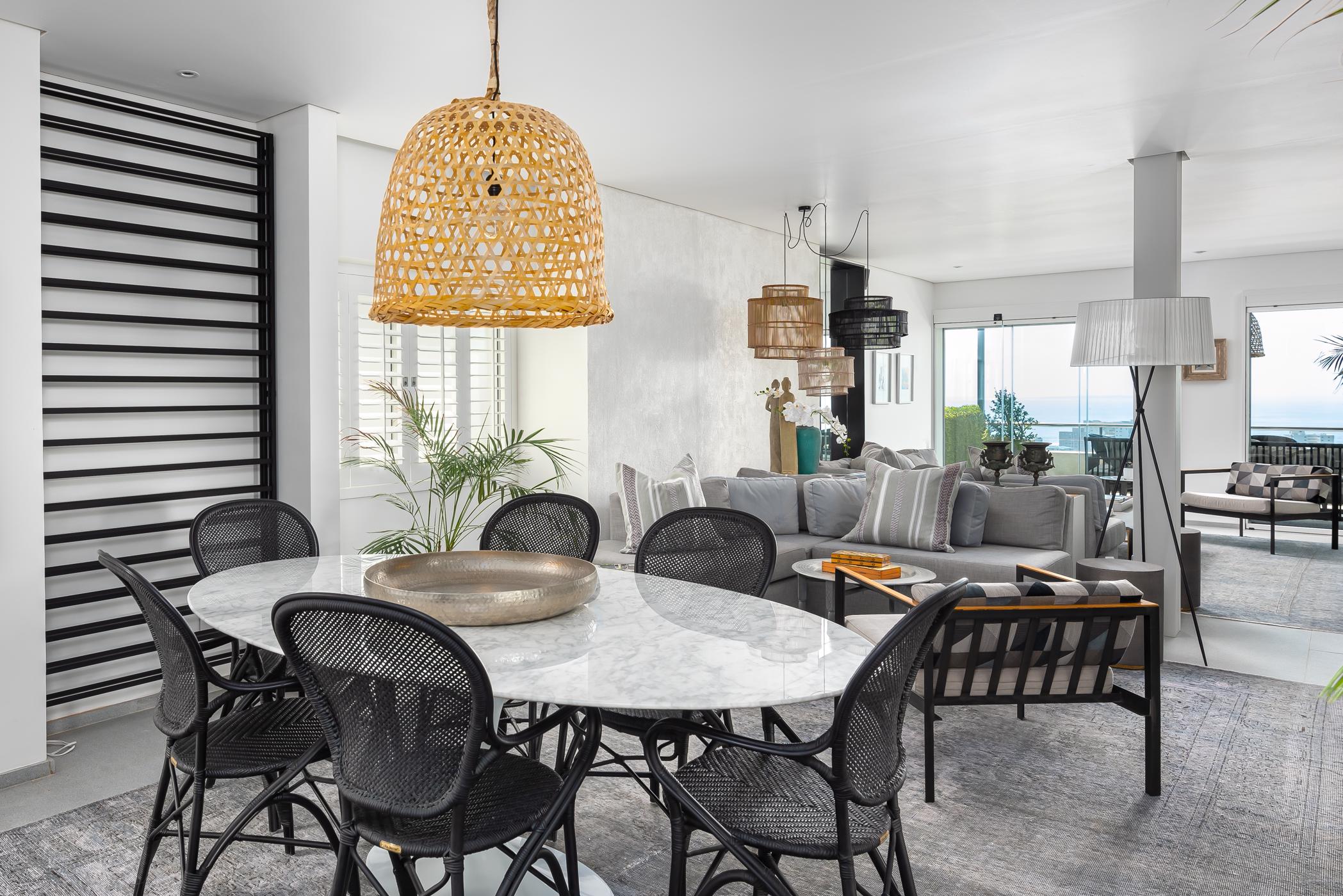 3 Bedroom Apartment For Sale Green Point (Cape Town) AS1482308