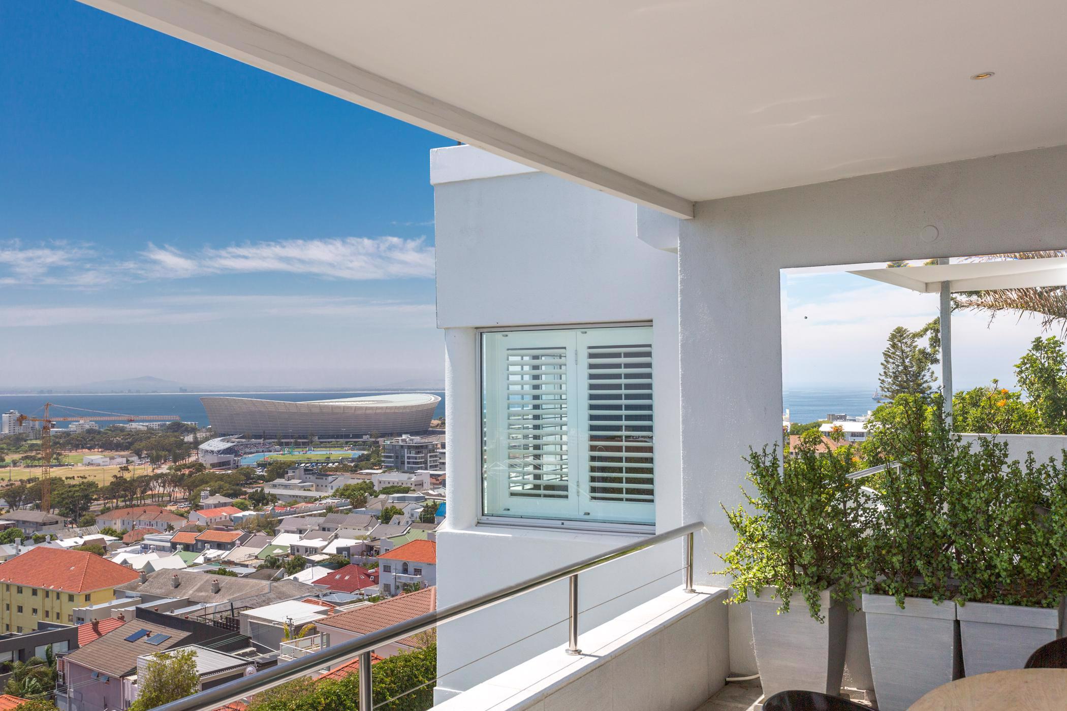 3 Bedroom Apartment For Sale Green Point (Cape Town) AS1482308
