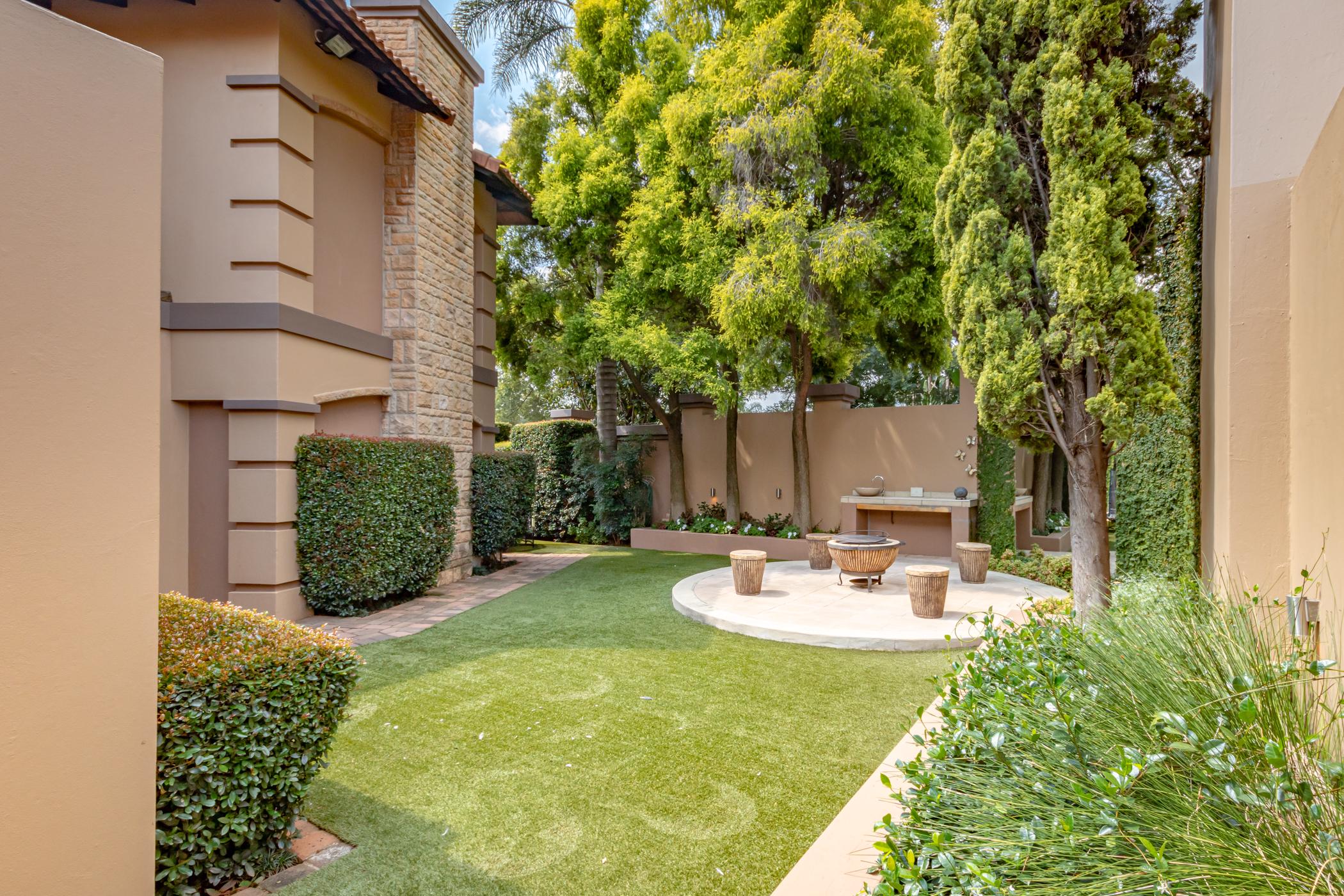 4 Bedroom Cluster House For Sale Bedfordview 1JE1482505 Pam