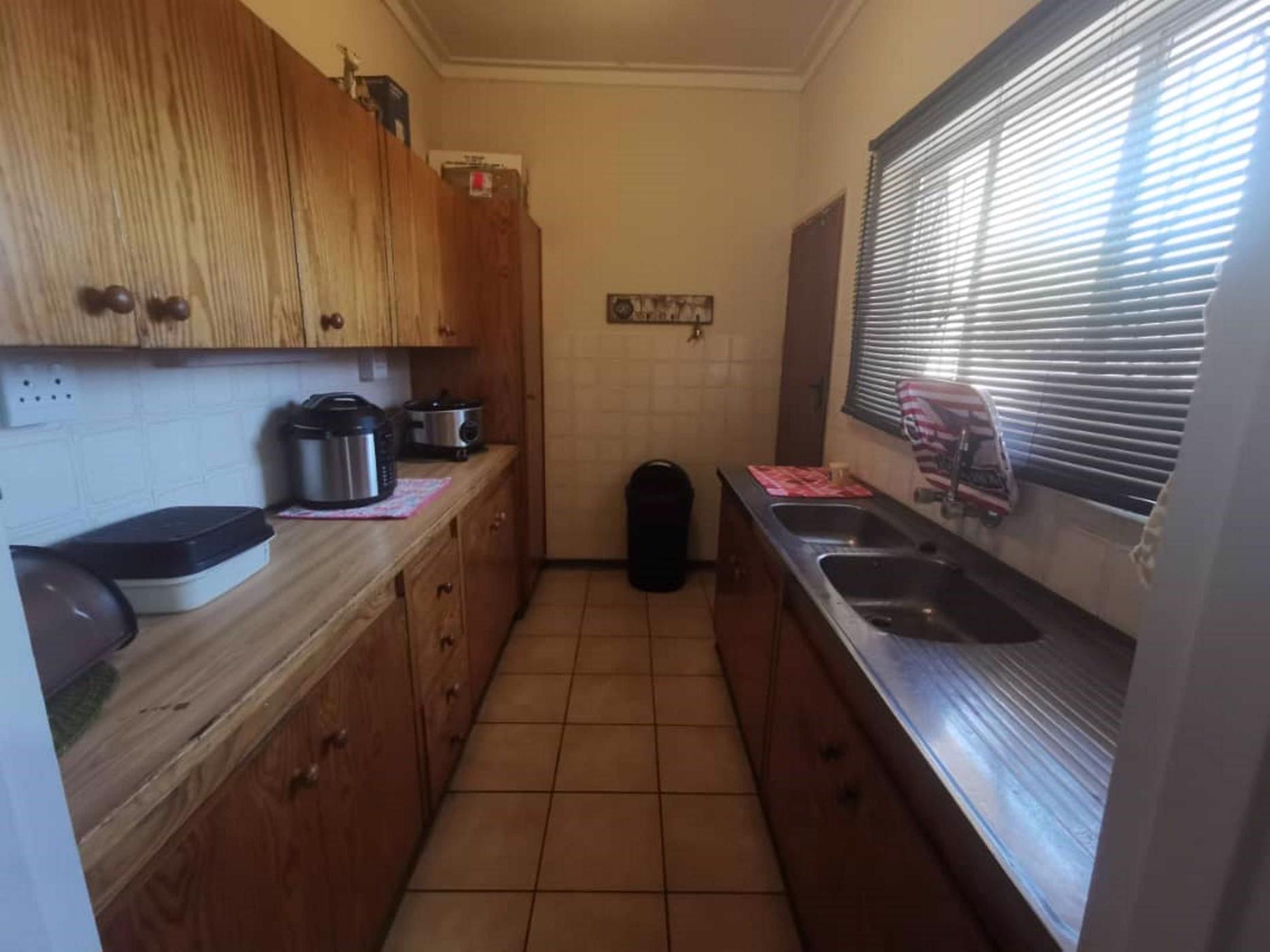 4 Bedroom House For Sale Keetmanshoop (Namibia) 3NM1486087 Pam