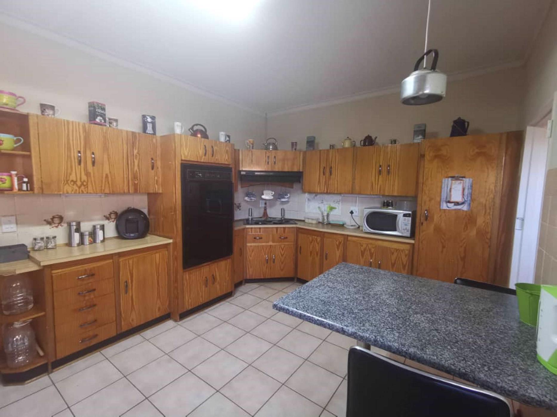 4 Bedroom House For Sale Keetmanshoop (Namibia) 3NM1486087 Pam