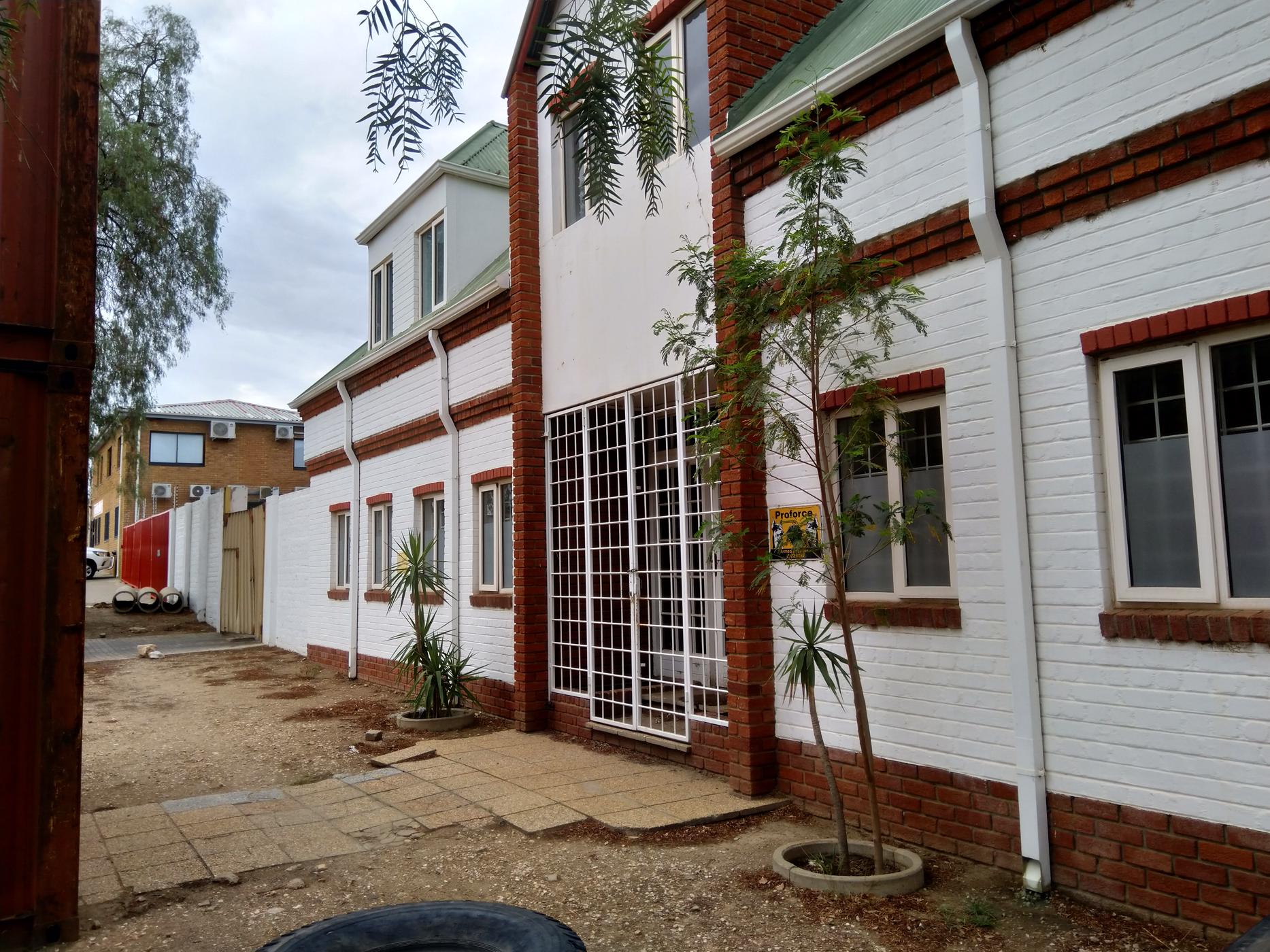 1788 m&sup2; commercial industrial property for sale in Lafrenz (Namibia)