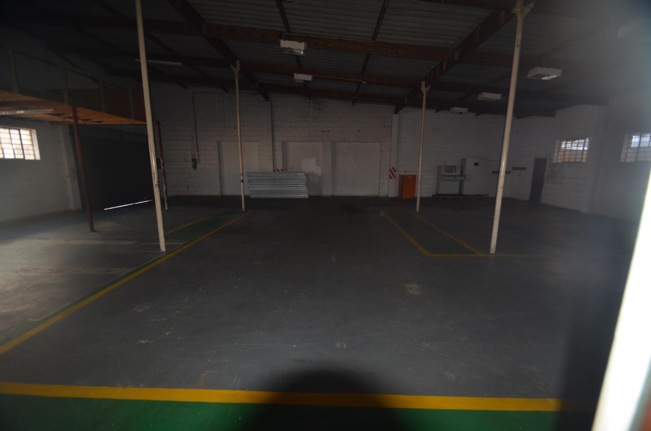 400 m2 Commercial Industrial Property To Rent North End (Port