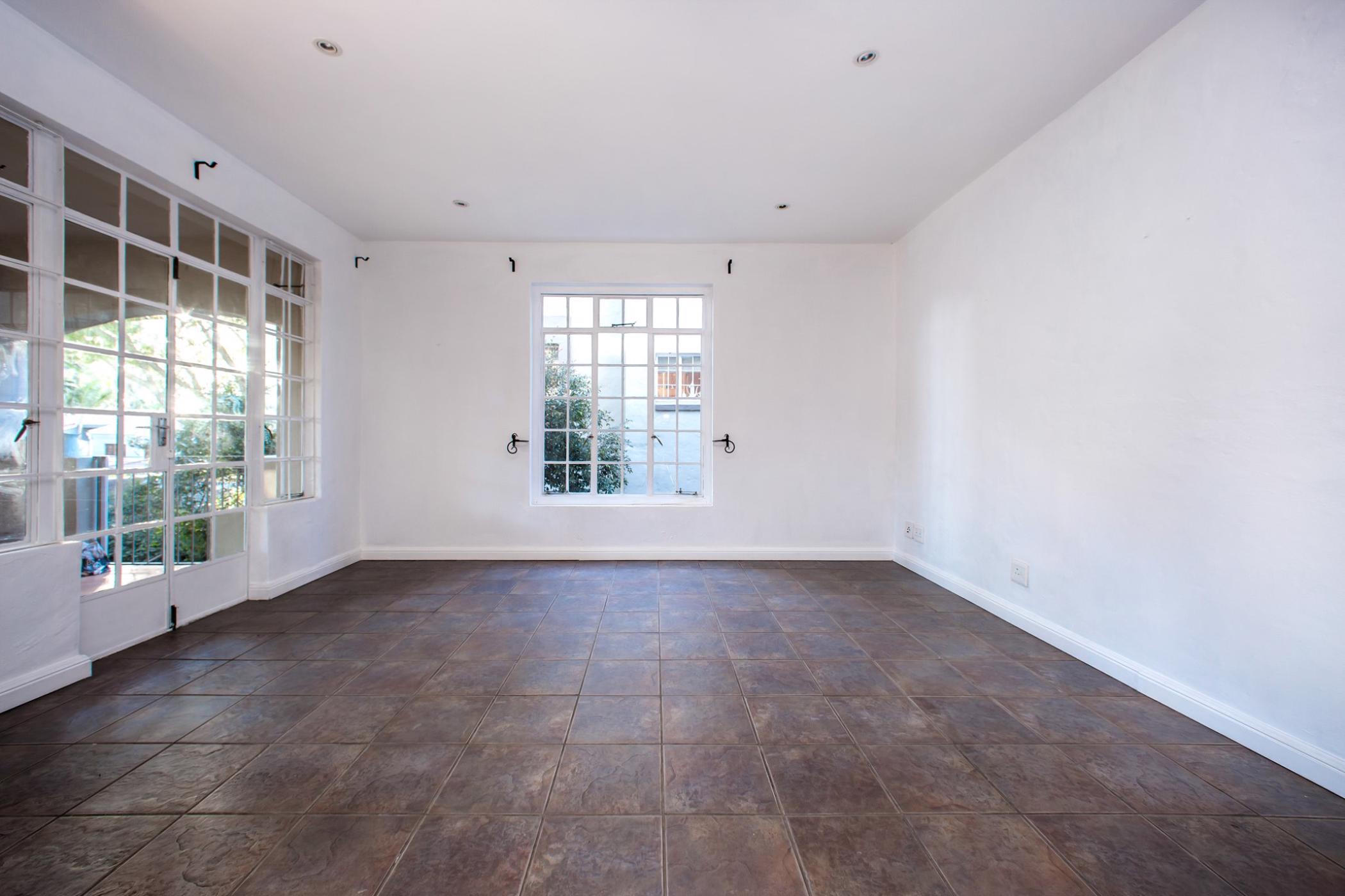 2 Bedroom Apartment For Sale Oaklands (Johannesburg) HP1486691