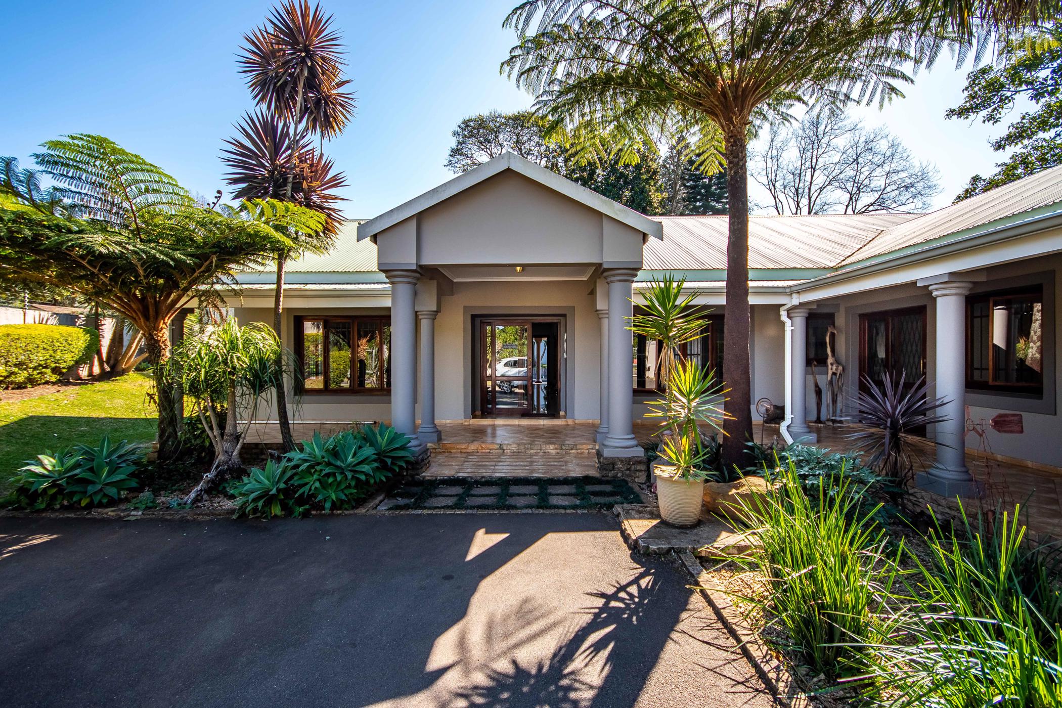 4 Bedroom House For Sale Hillcrest (Upper Highway) 1KF1492450 Pam