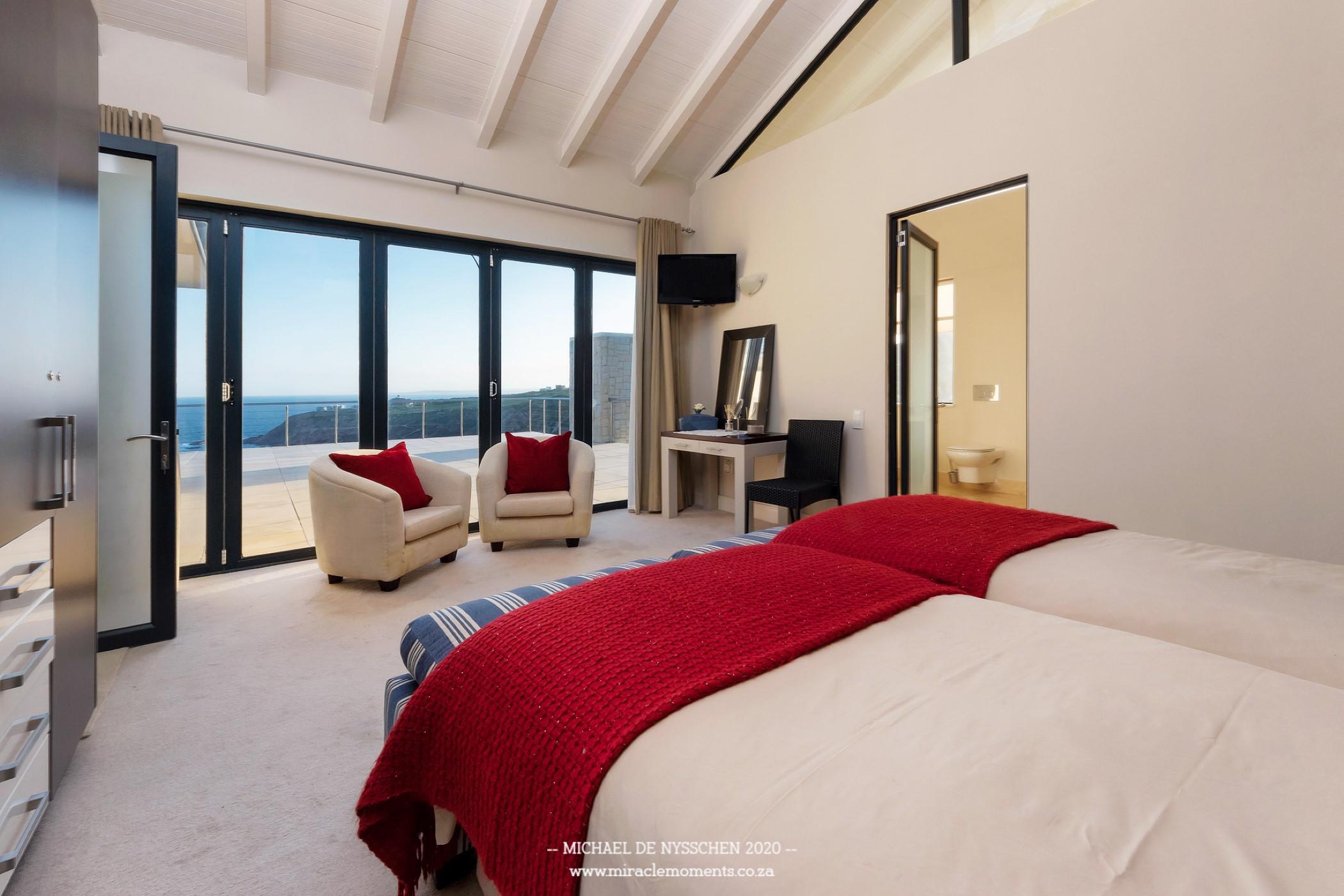 5 Bedroom House For Sale Pinnacle Point Golf Estate 1MB1496568